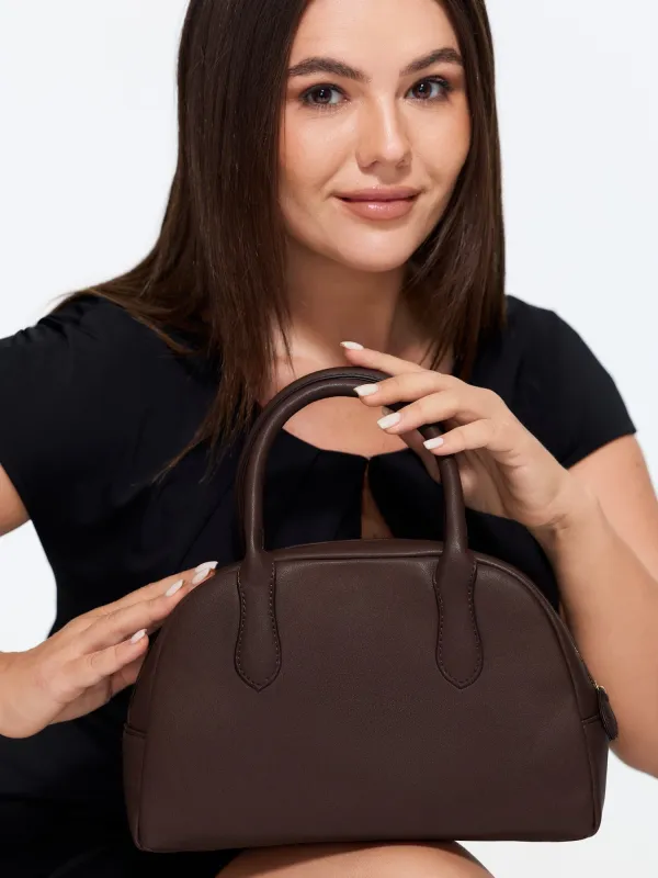 Minimalist Shell Shaped Handbag made by Bloomchic