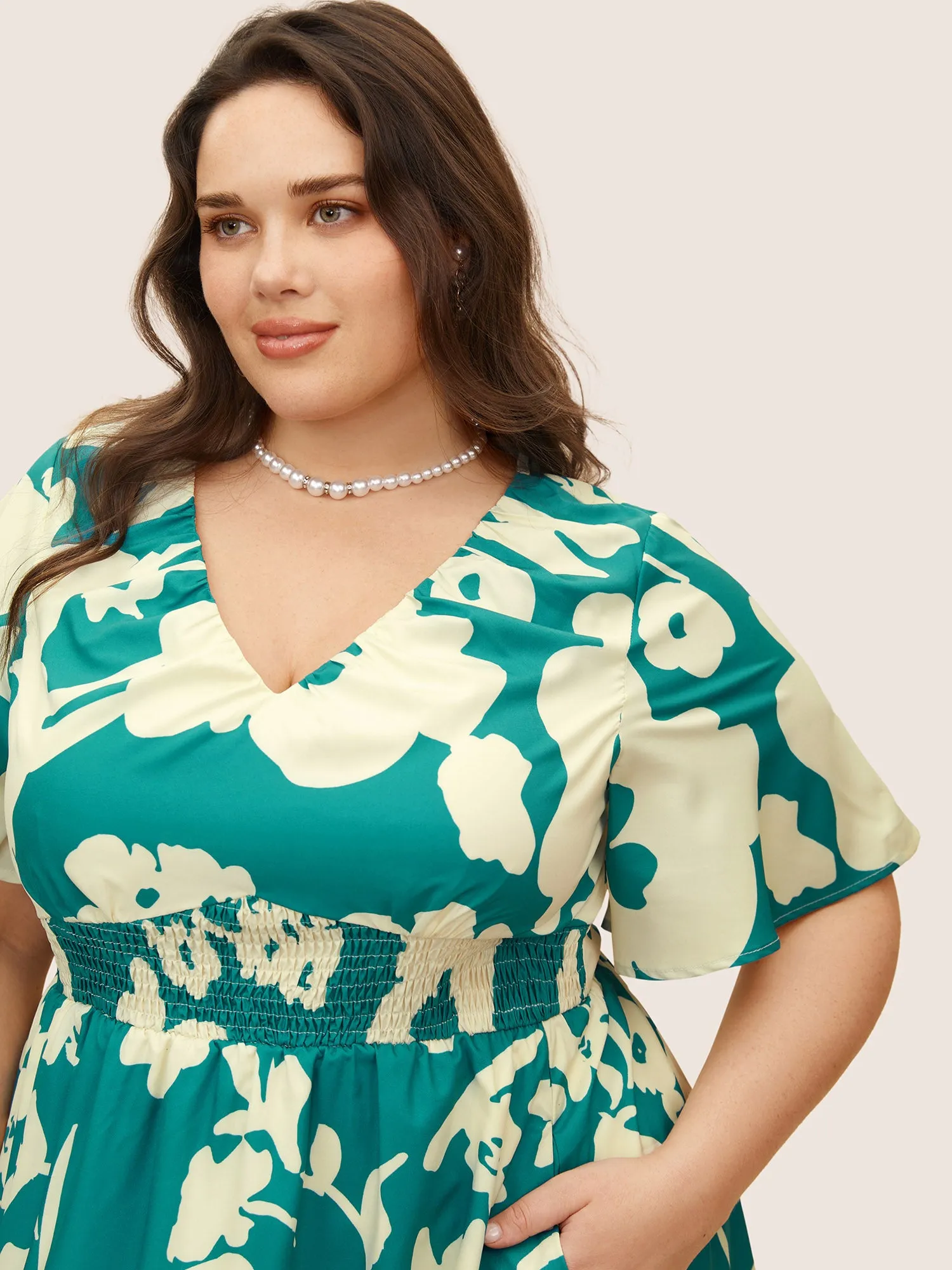 Silhouette Floral Print Shirred Flutter Sleeve Dress sold by Bloomchic product image thumbnail 4