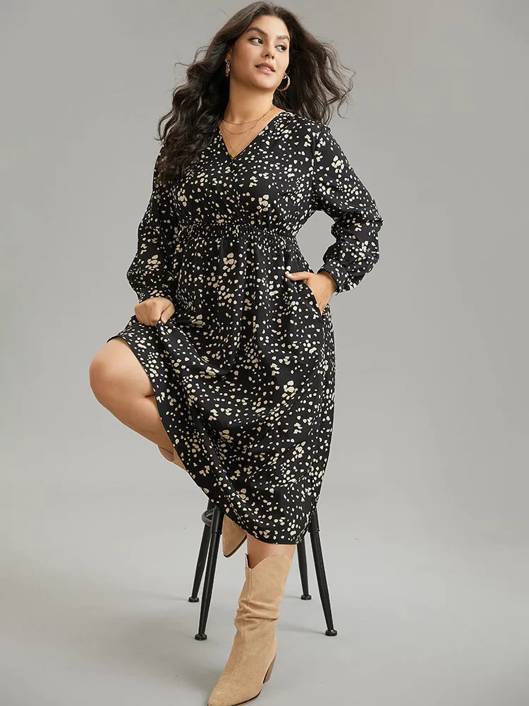 Graphic Two Tone Shirred Surplice Neck Dress sold by Bloomchic product image thumbnail 4