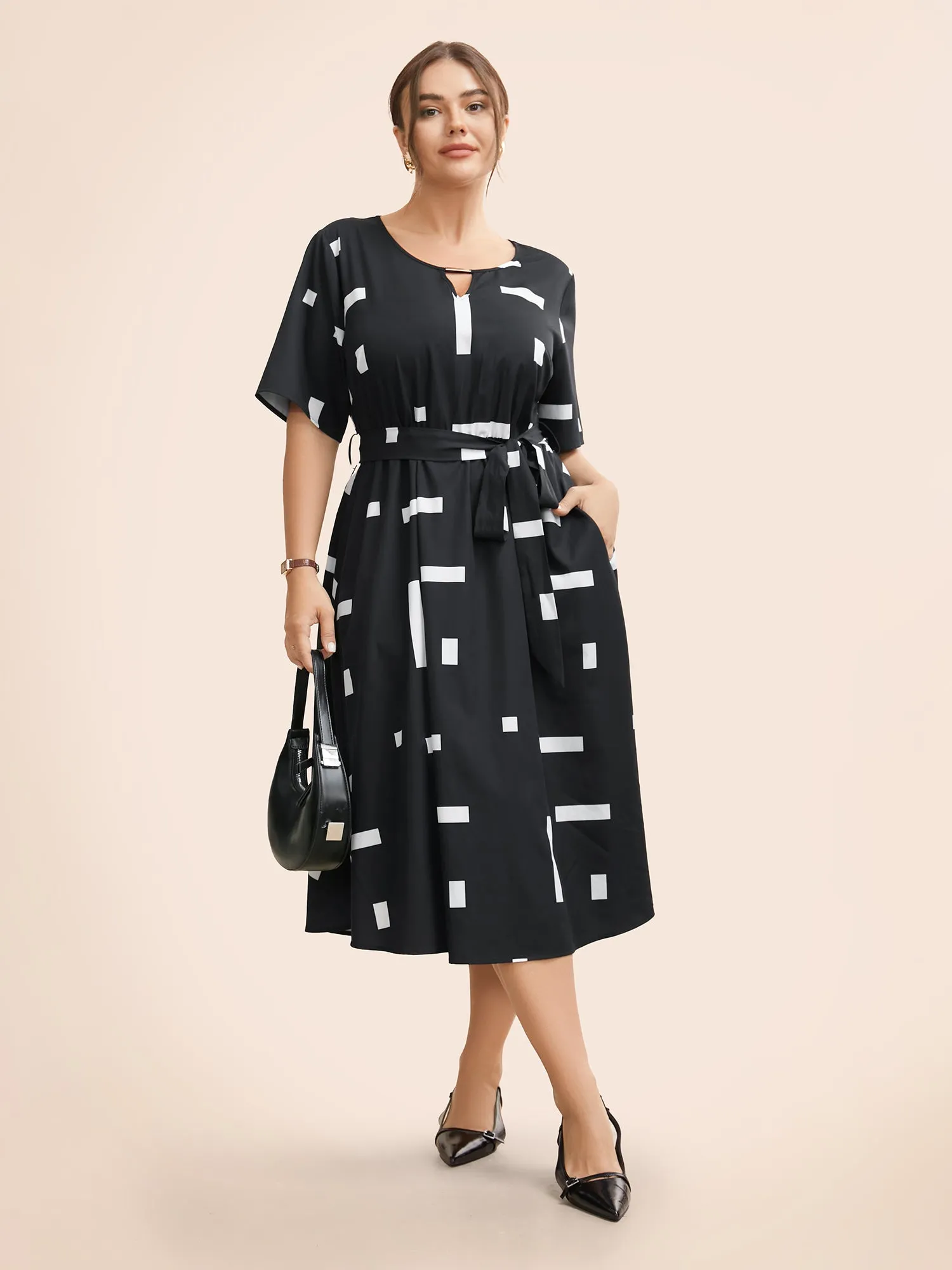 Geometric Print Keyhole Pocket Midi Dress sold by Bloomchic
