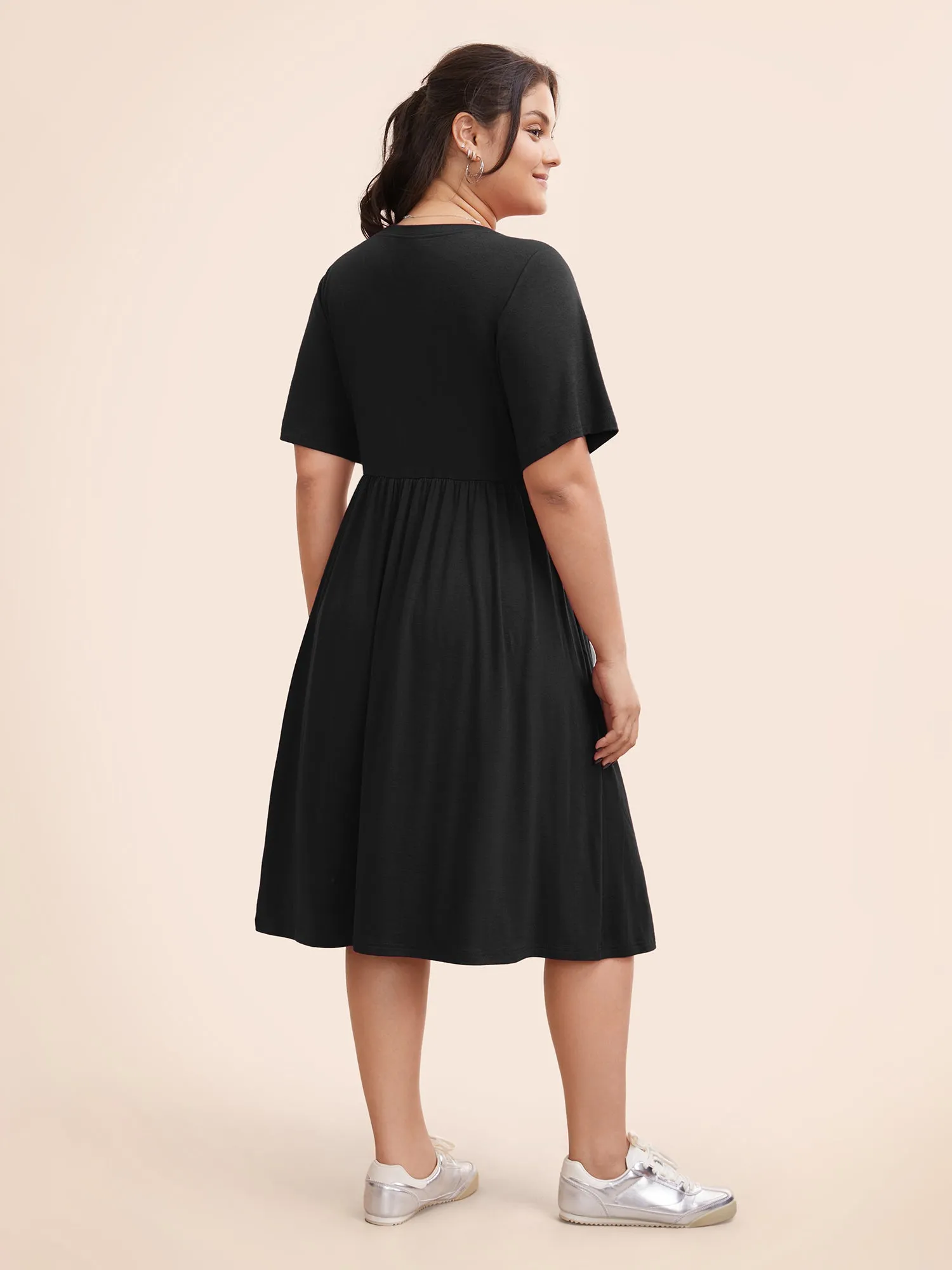 Supersoft Essentials Solid Pleated Round Neck Midi Dress sold by Bloomchic product image thumbnail 4