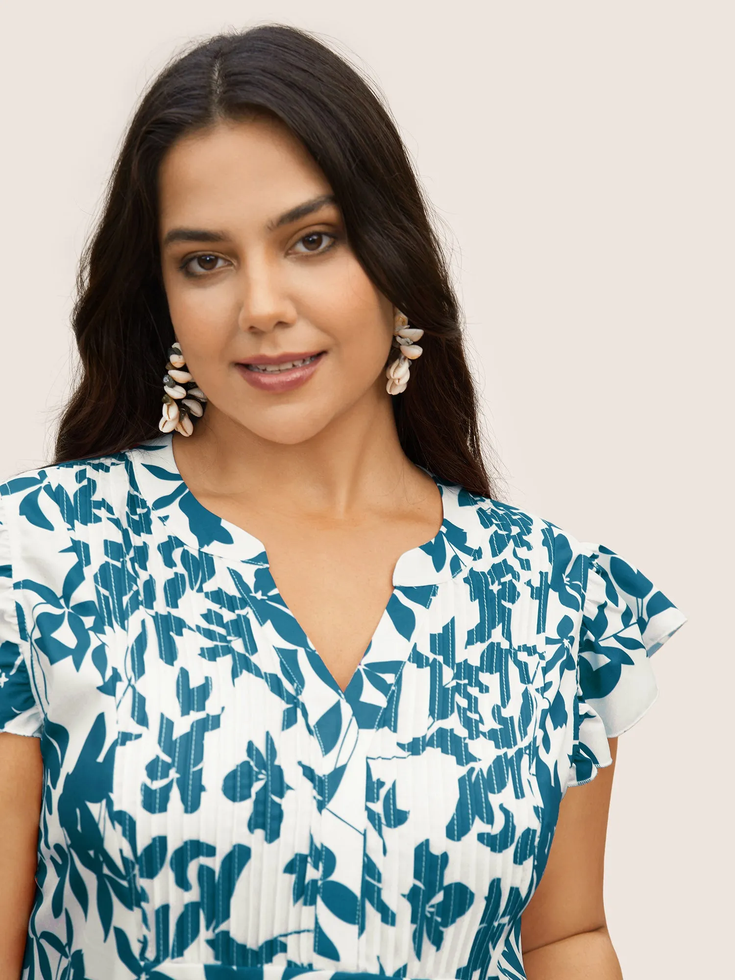 Silhouette Floral Print Notched Collar Pleated Blouse sold by Bloomchic product image thumbnail 4