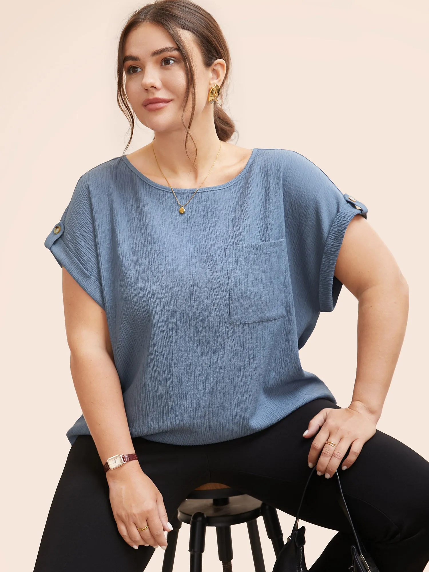 Texture Patch Pocket Tab Sleeve T-shirt sold by Bloomchic