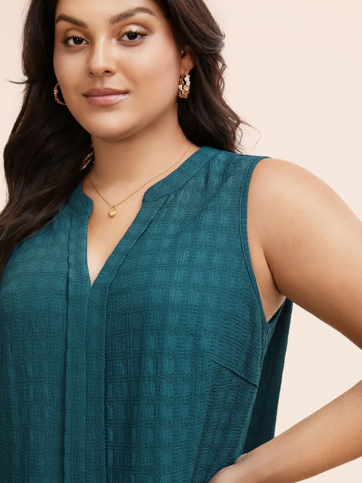 Notched Solid Textured Pleated Tank Top sold by Bloomchic product image thumbnail 3