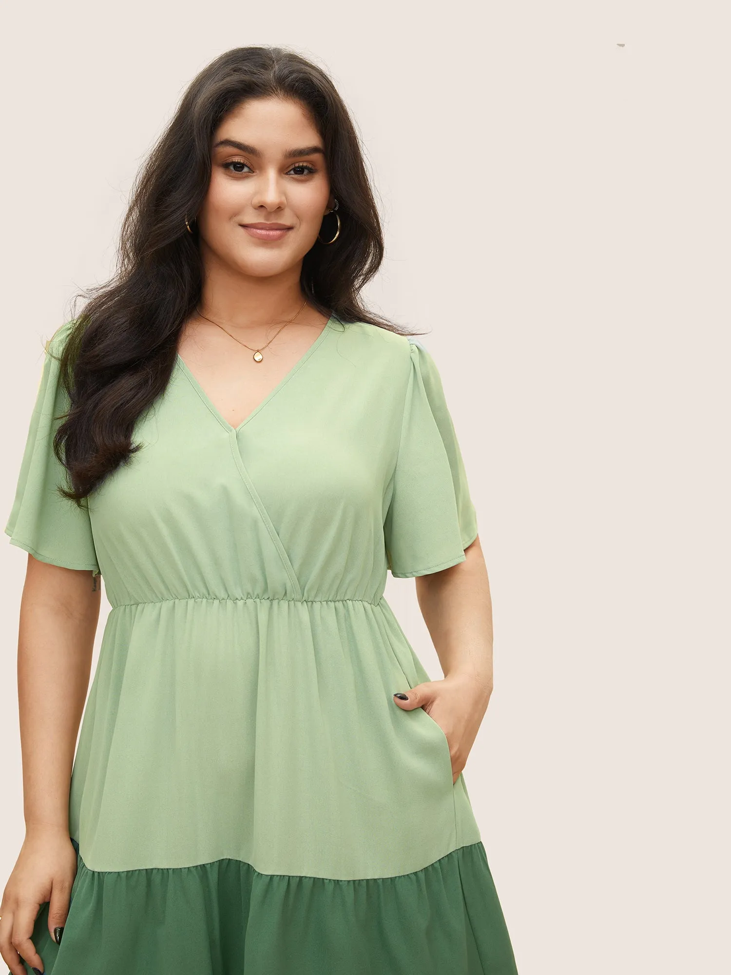 Colorblock Contrast Wrap Elastic Waist Pocket Dress sold by Bloomchic product image thumbnail 4