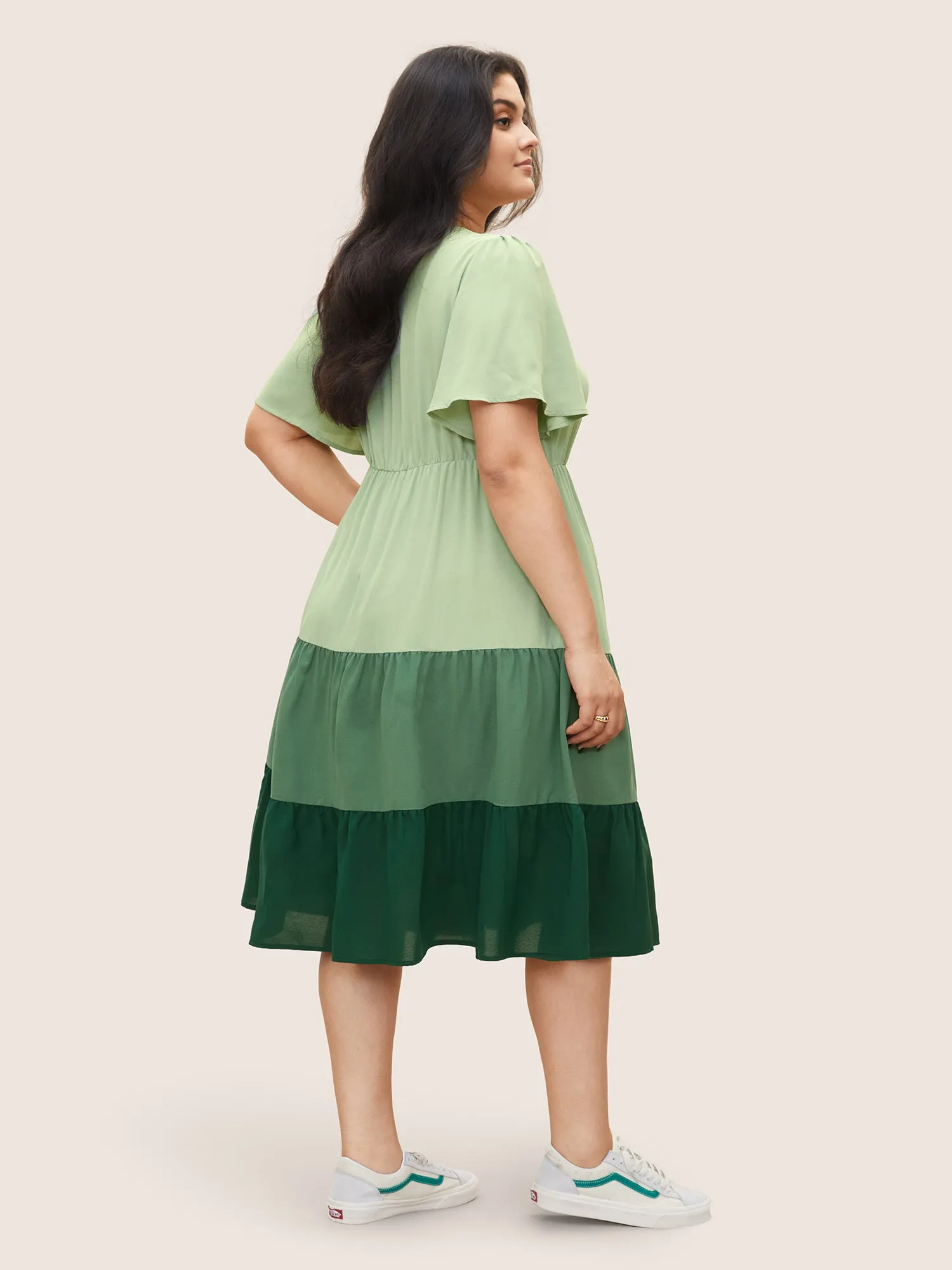 Colorblock Contrast Wrap Elastic Waist Pocket Dress sold by Bloomchic product image thumbnail 3