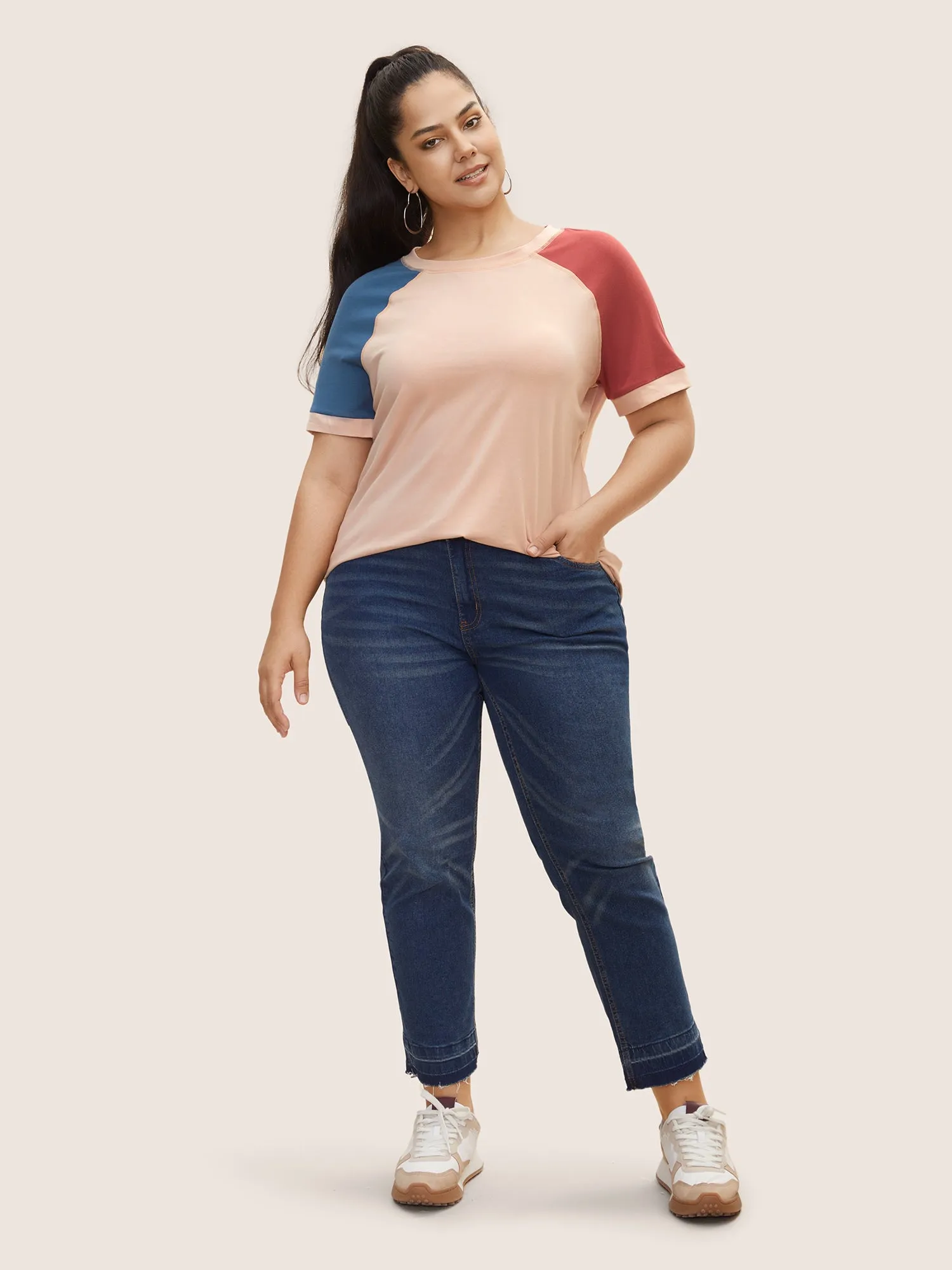 Cotton Contrast Quilted Raglan Sleeve T-shirt sold by Bloomchic product image thumbnail 2