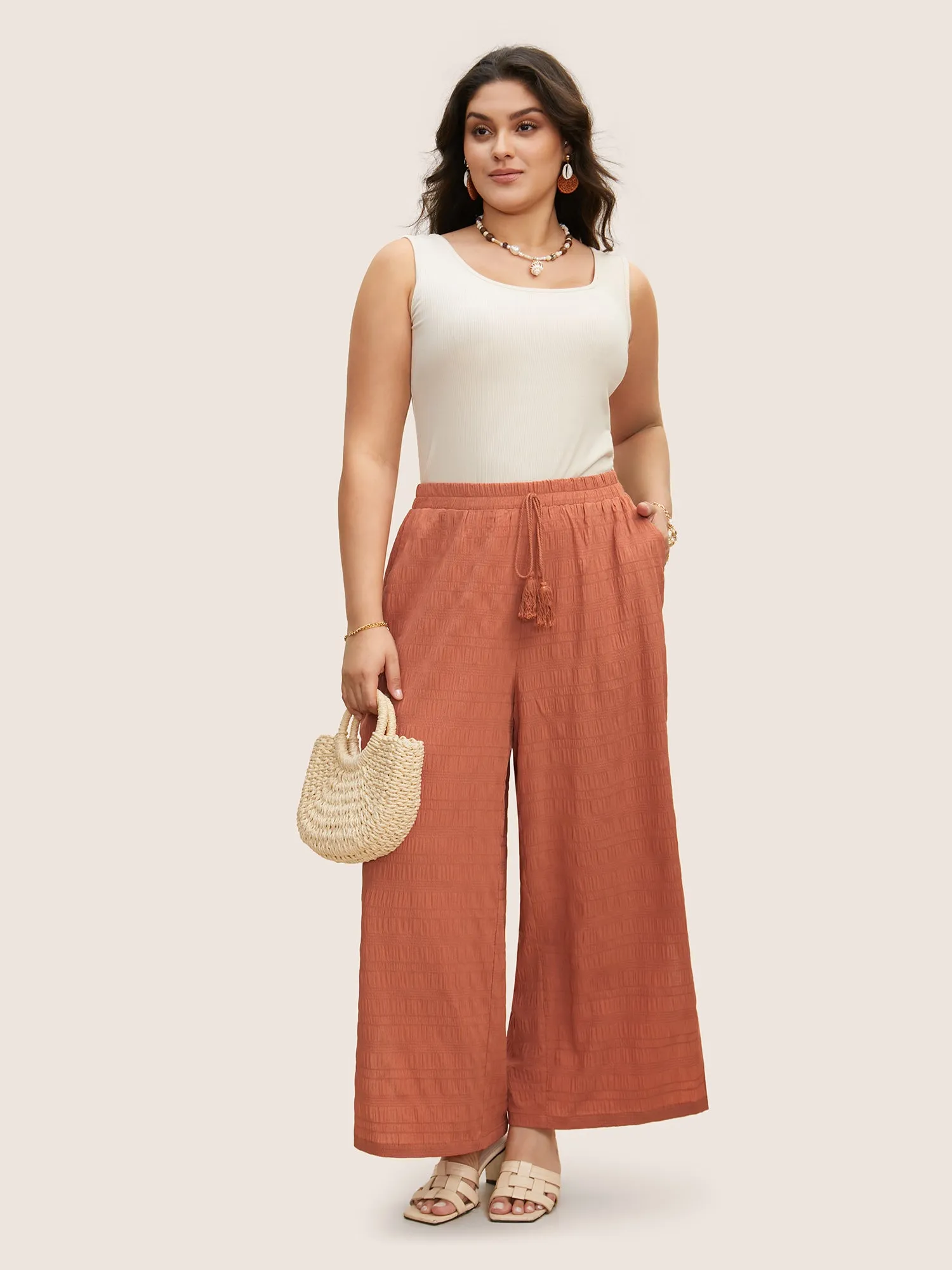 Solid Texture Slit Hem Drawstring Pants sold by Bloomchic product image thumbnail 4