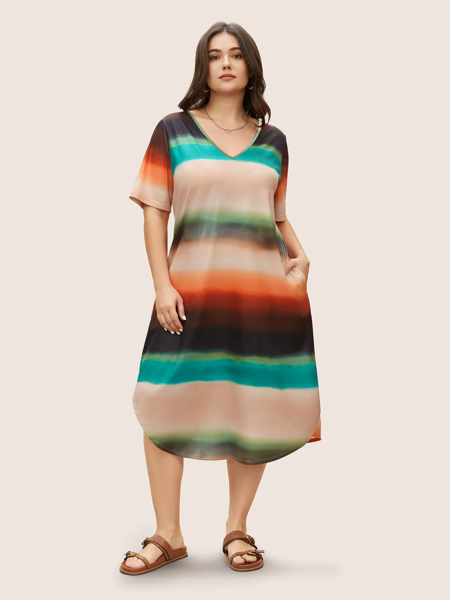 Ombre Contrast V Neck Curved Hem Dress sold by Bloomchic