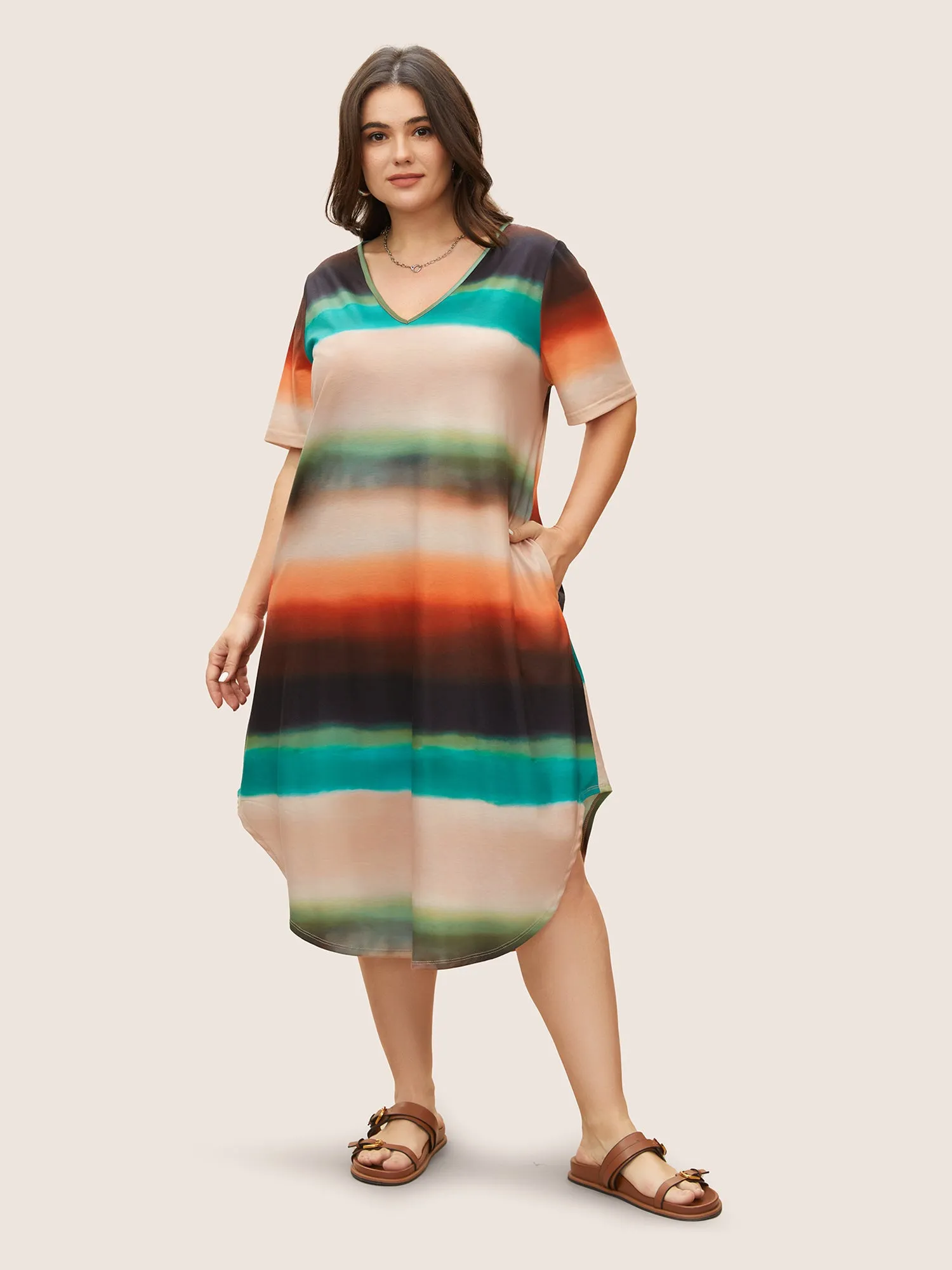 Ombre Contrast V Neck Curved Hem Dress sold by Bloomchic product image thumbnail 2