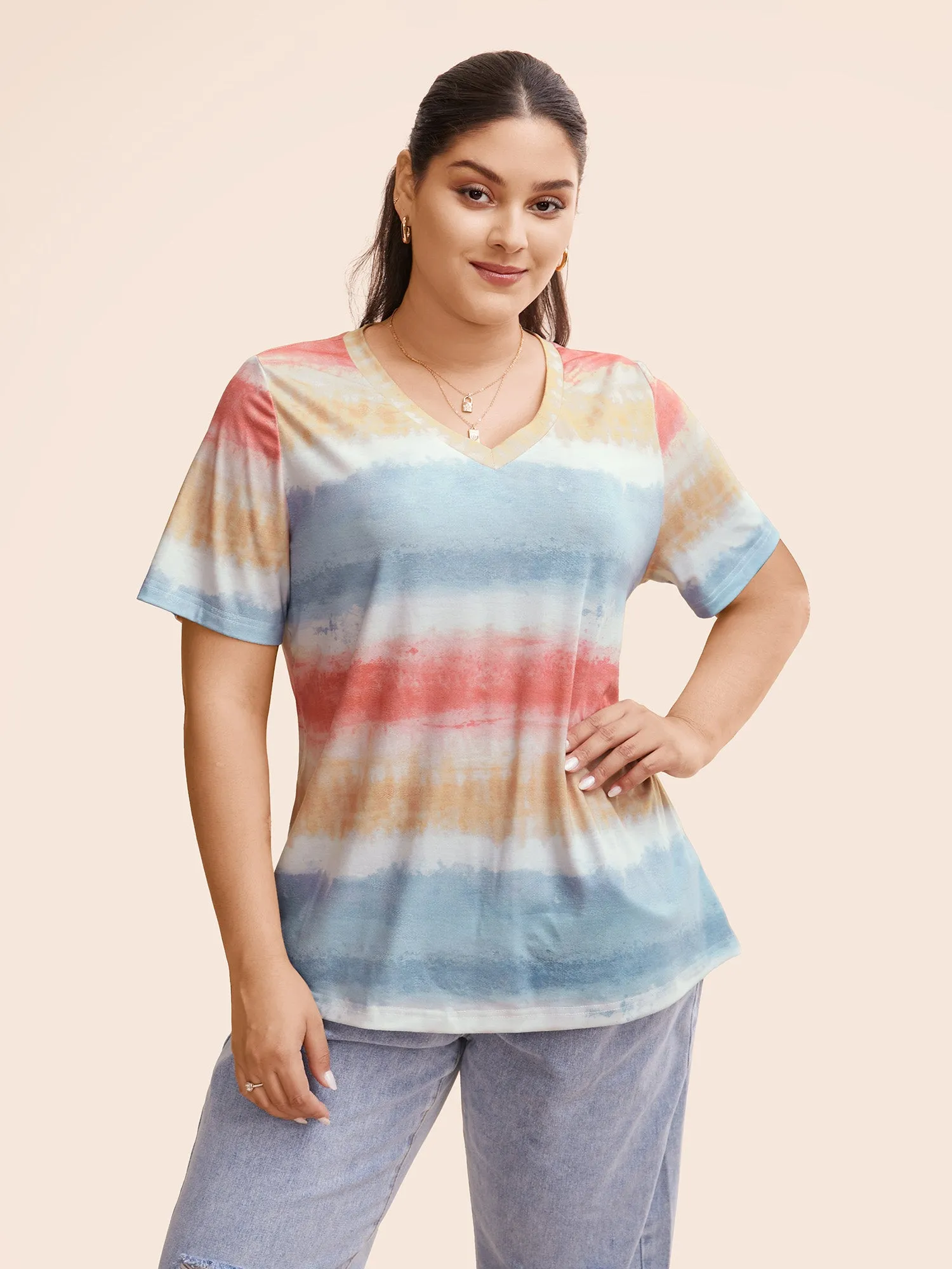 Gradient Color Symmetrical Pattern T-shirt sold by Bloomchic