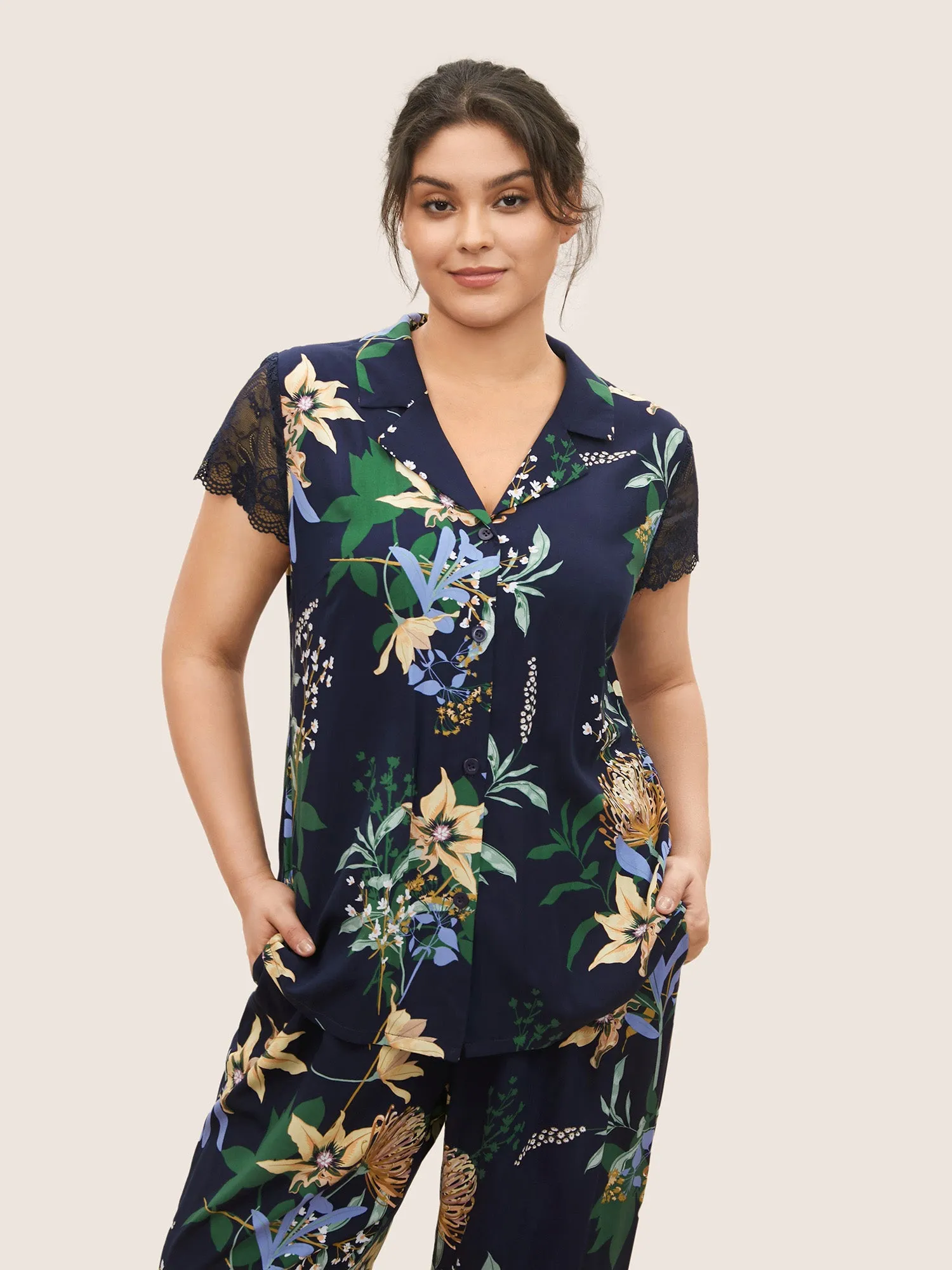 Shirt Collar Floral Lace Panel Sleep Top sold by Bloomchic product image thumbnail 2