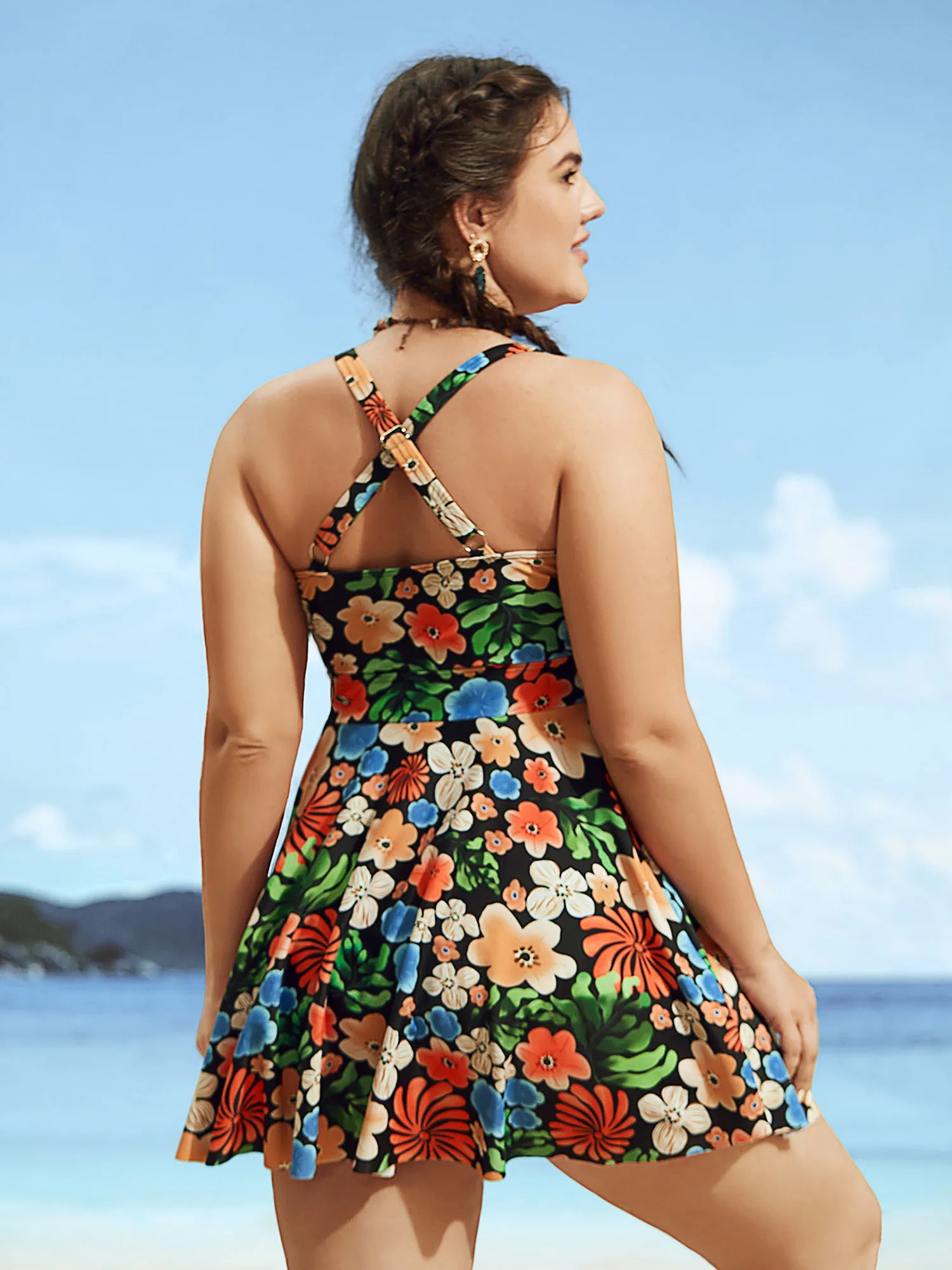 Floral Heart Neckline Twist Front Swim Dress sold by Bloomchic product image thumbnail 2