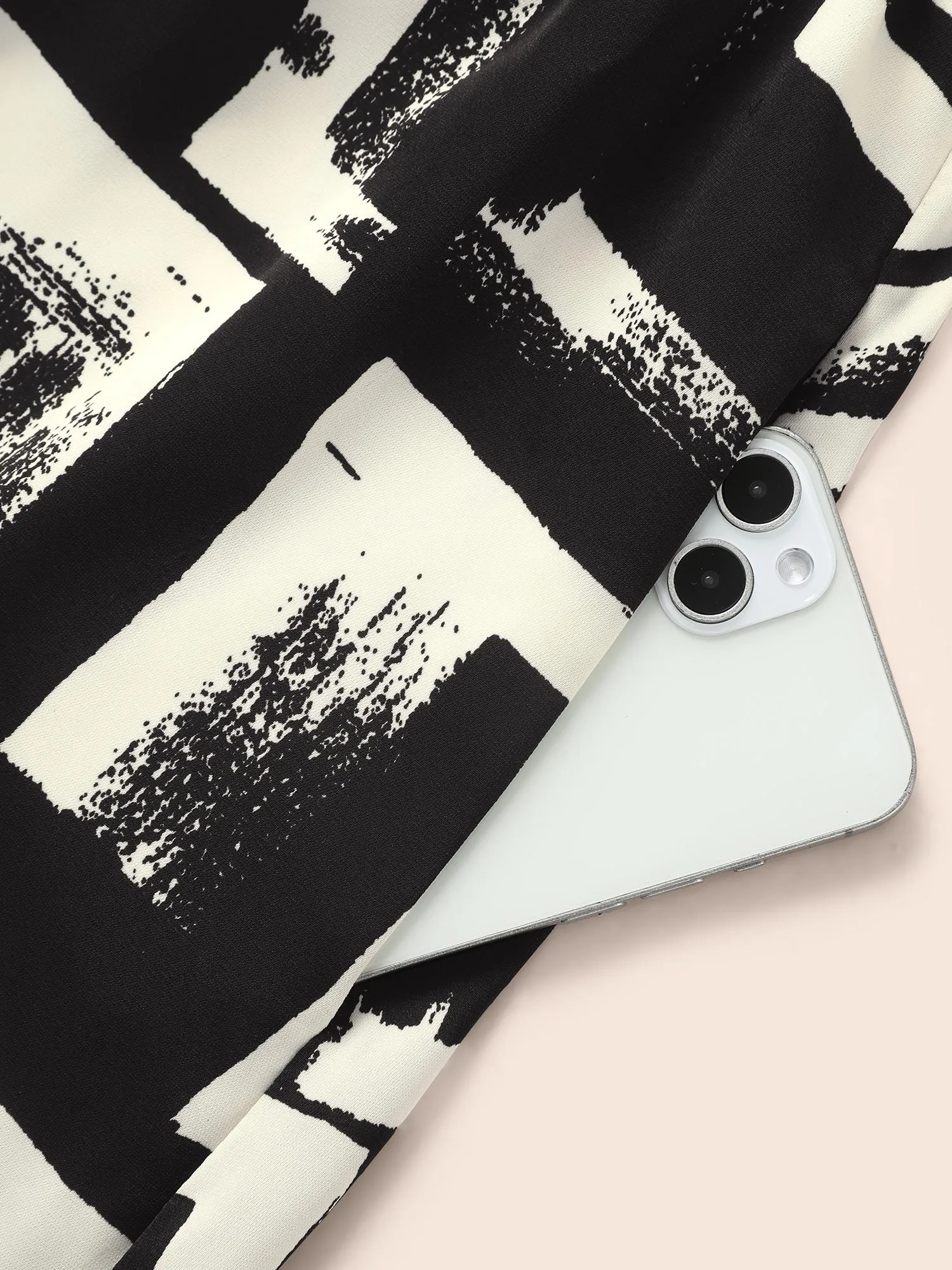 Shirt Collar Colorblock Contrast Midi Dress sold by Bloomchic product image thumbnail 5