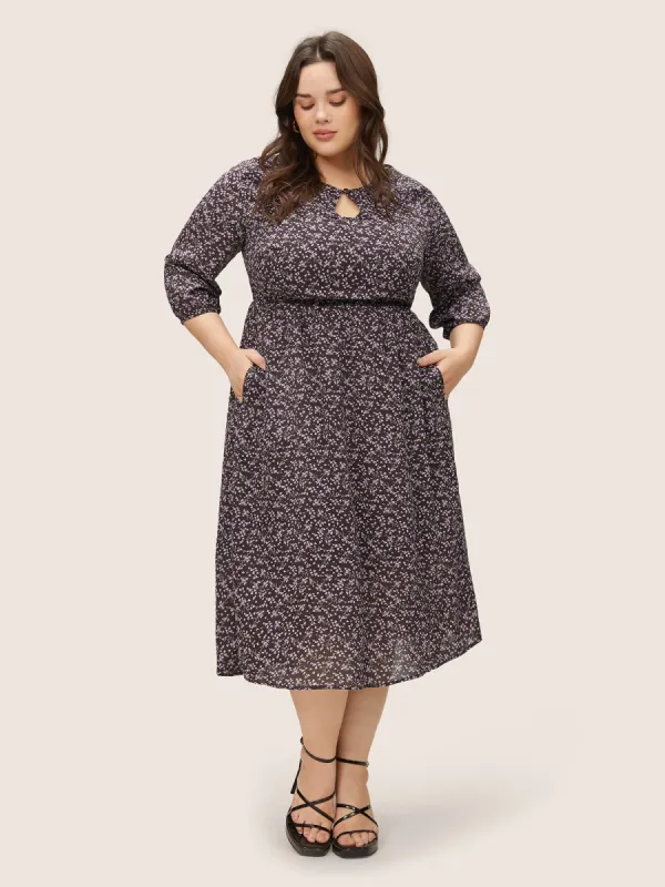 Ditsy Floral Keyhole Split Side Elastic Waist Dress sold by Bloomchic