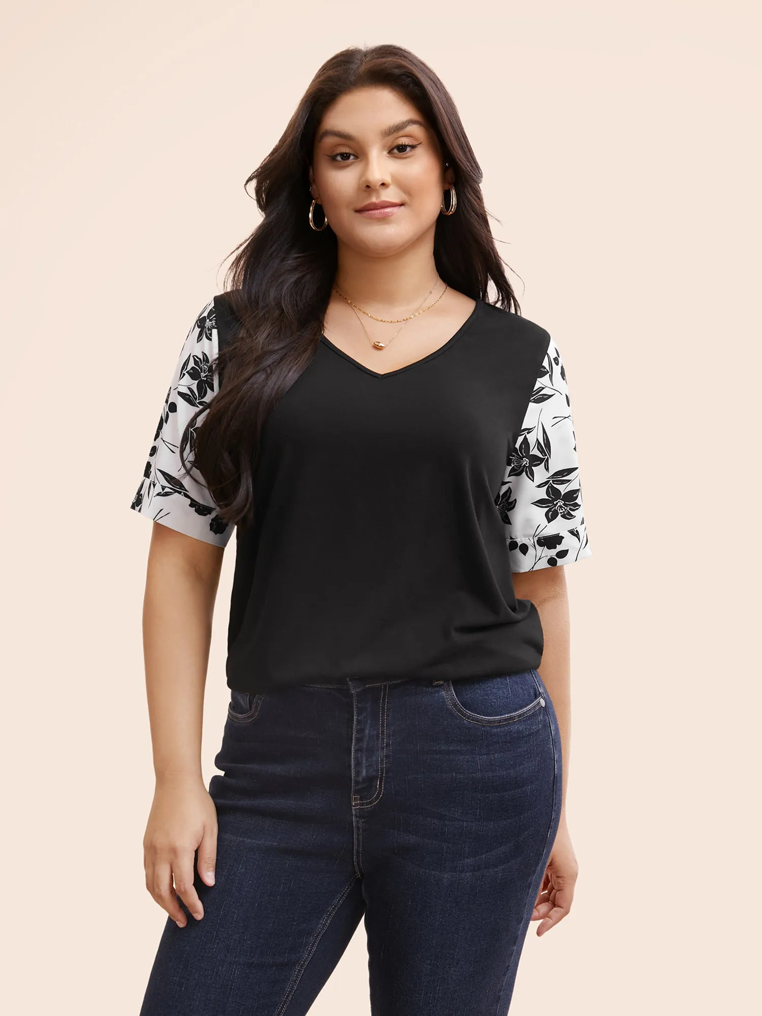 Silhouette Floral Print V Neck Patchwork T-shirt sold by Bloomchic product image thumbnail 2