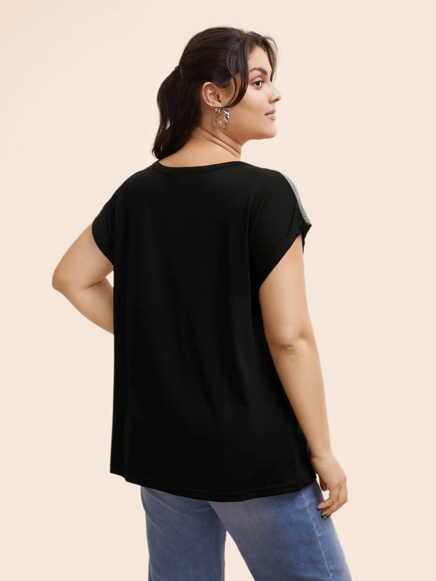 Color Block Contrast Binding Batwing Sleeve T-shirt sold by Bloomchic product image thumbnail 4