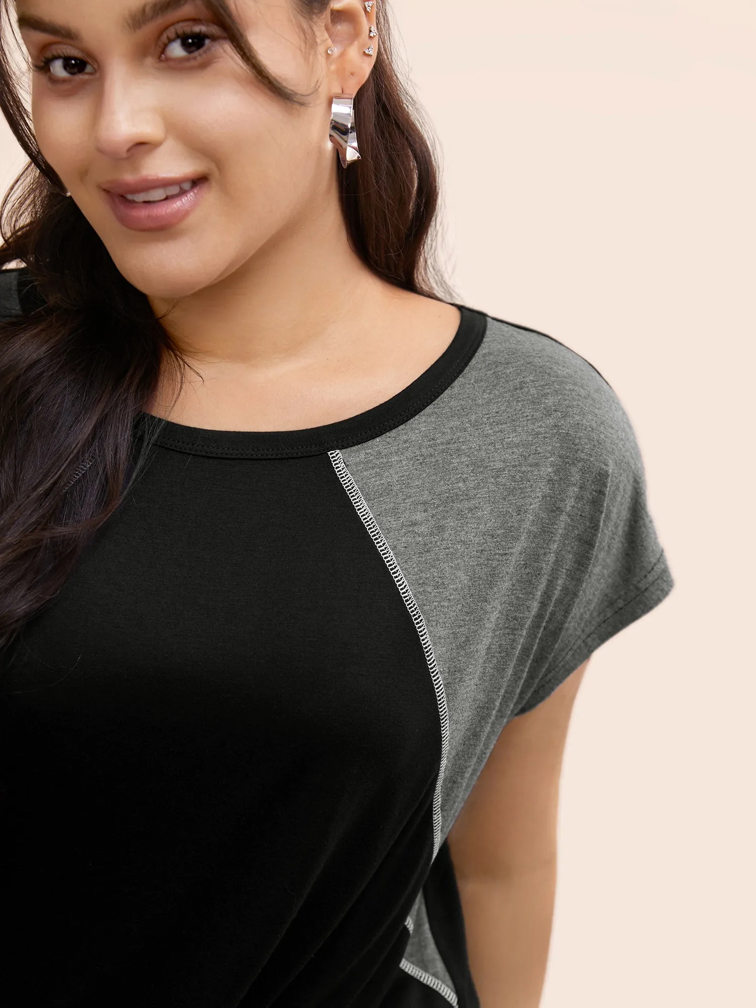 Color Block Contrast Binding Batwing Sleeve T-shirt sold by Bloomchic product image thumbnail 3