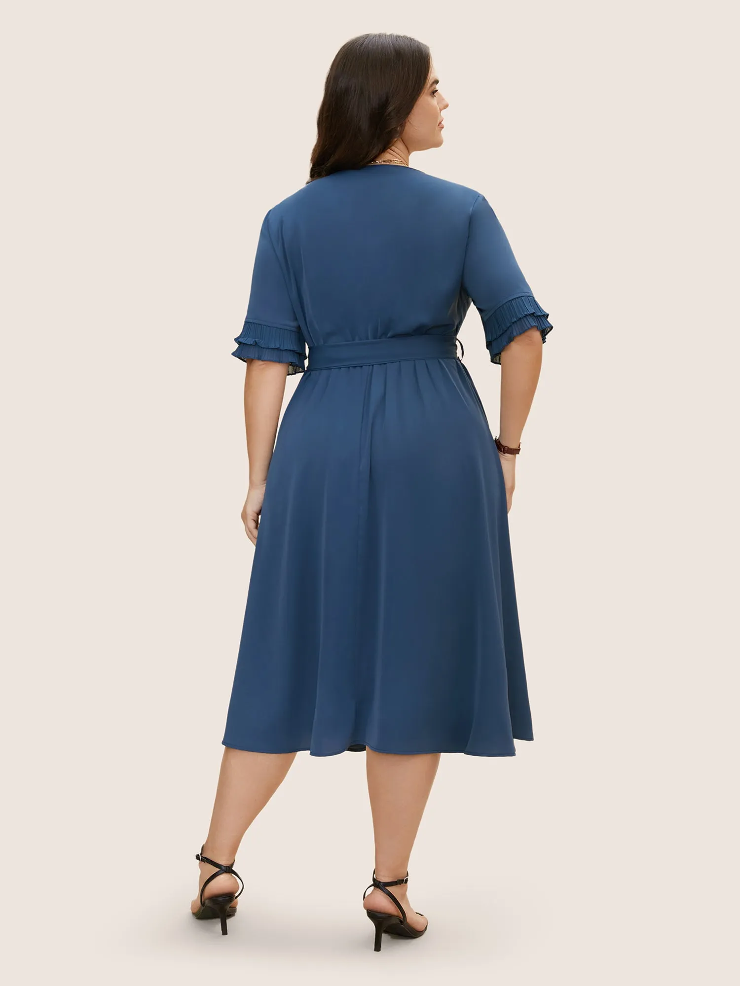 Plain Keyhole Metal Chain Detail Tiered Ruffles Dress sold by Bloomchic product image thumbnail 3