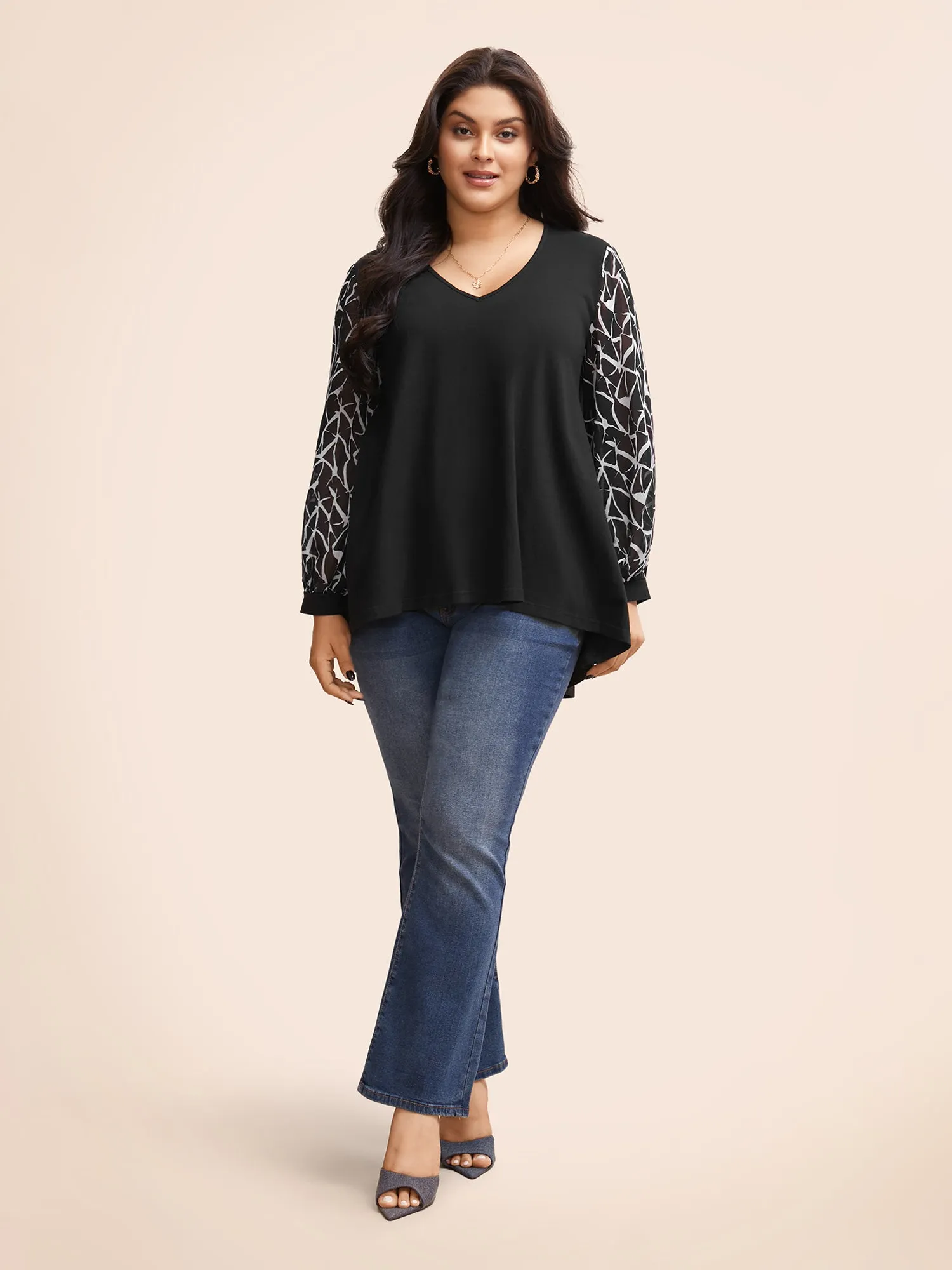 Geometric Patchwork Mesh Pocket T-shirt sold by Bloomchic product image thumbnail 2