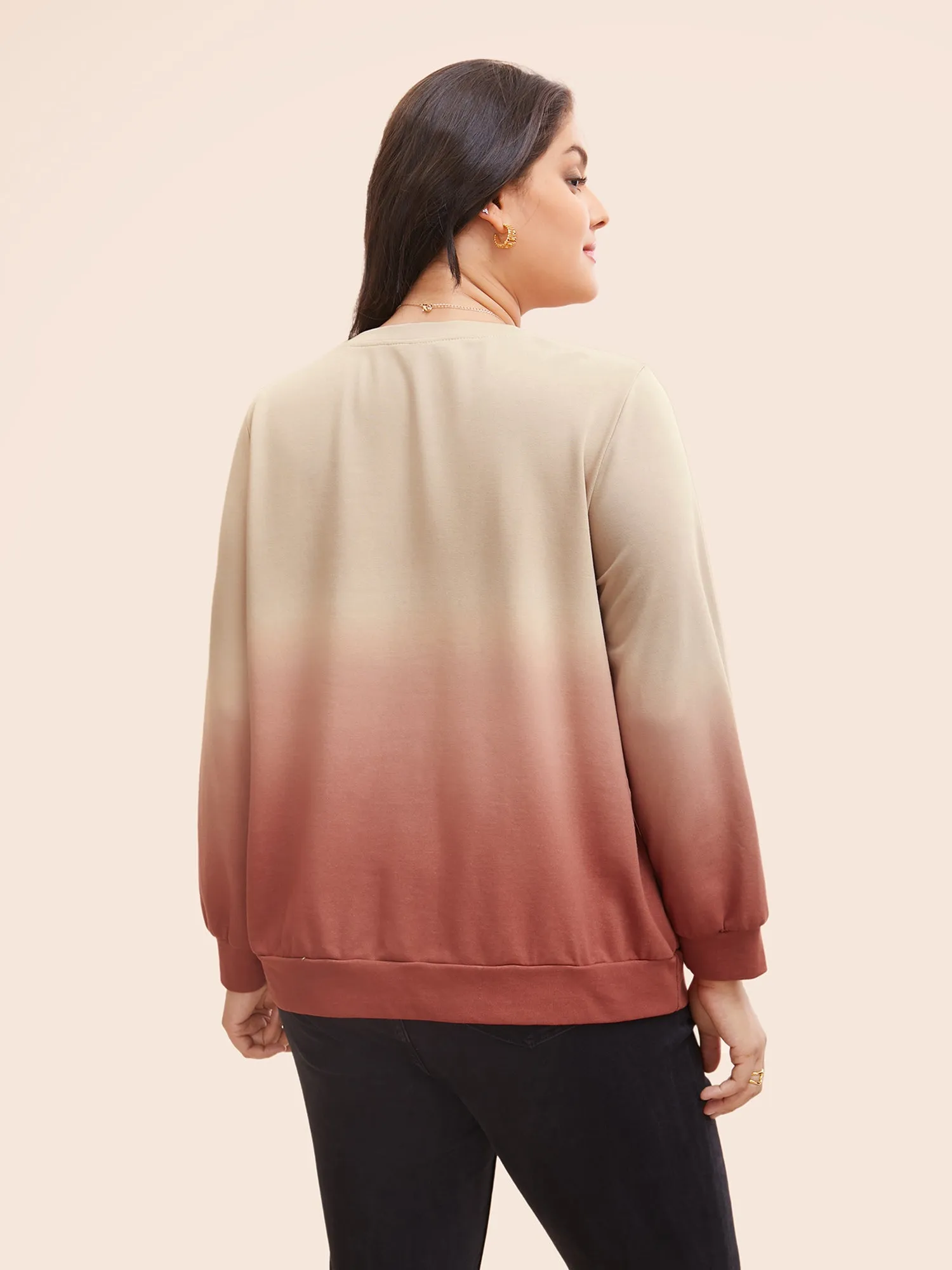 Gradient Dyeing Round Neck Sweatshirt sold by Bloomchic product image thumbnail 2
