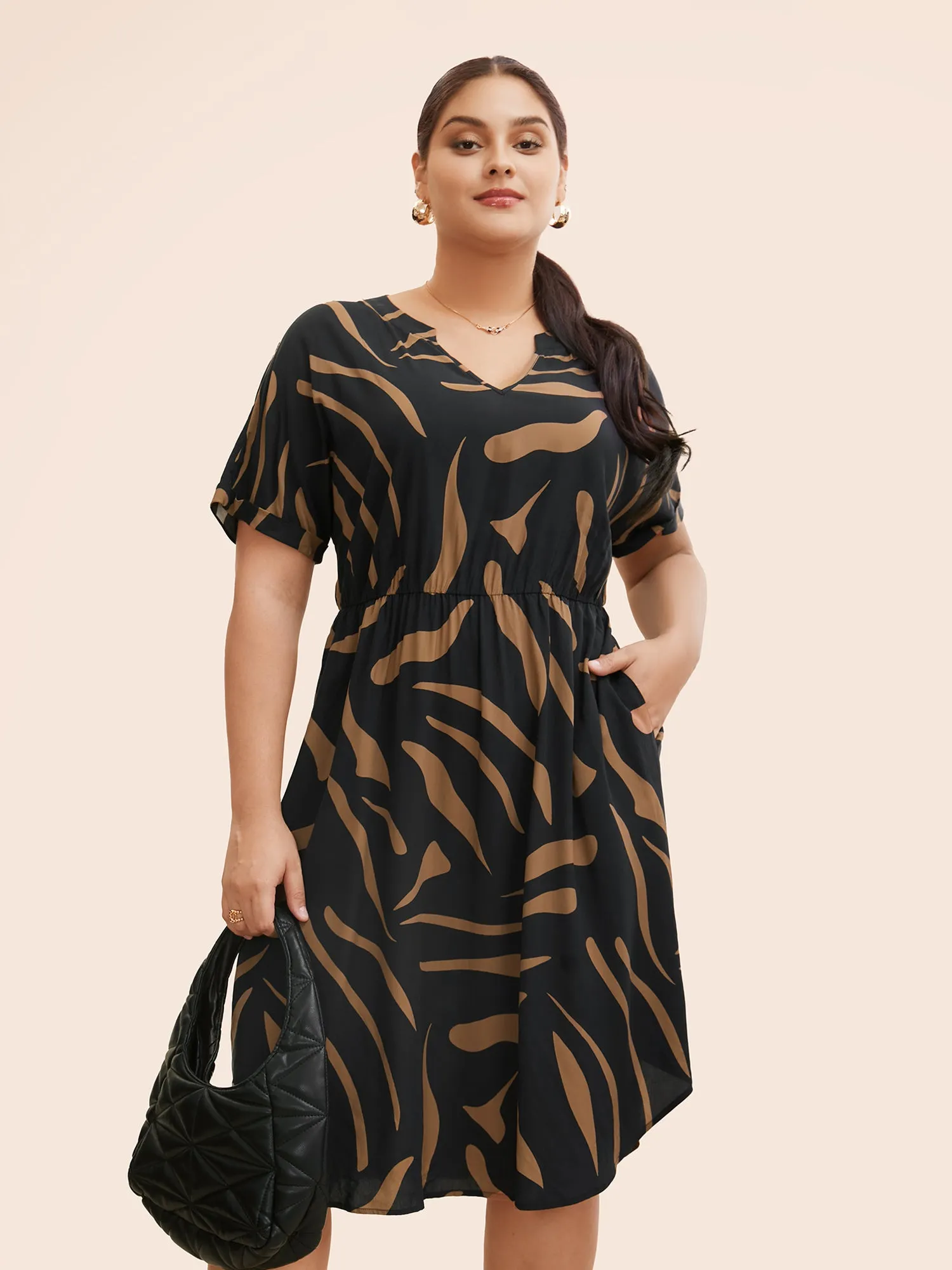 Geometric Elastic Waist Batwing Sleeve Dress sold by Bloomchic product image thumbnail 2