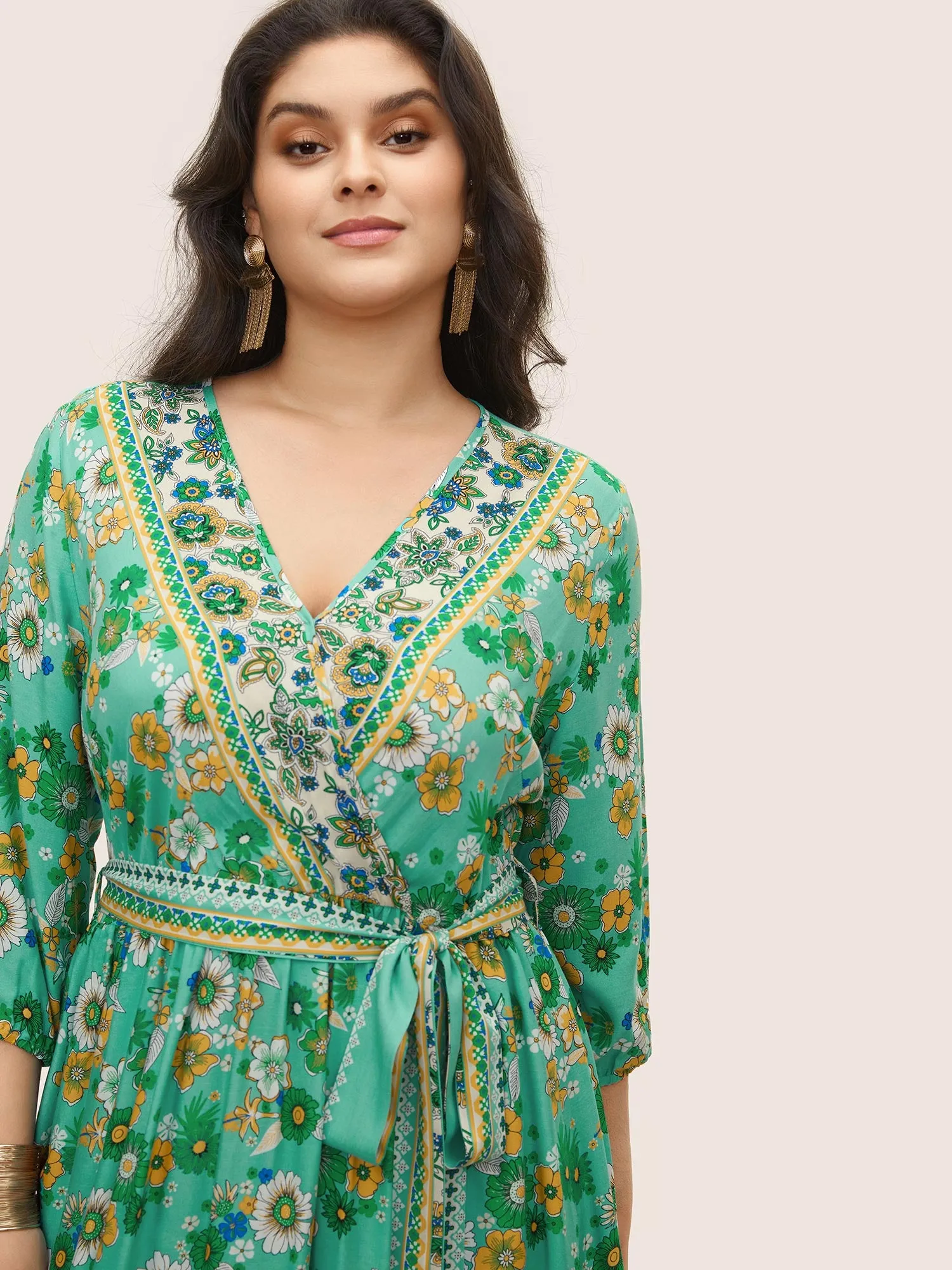 Bandana Print Surplice Neck Lantern Sleeve Dress sold by Bloomchic product image thumbnail 4