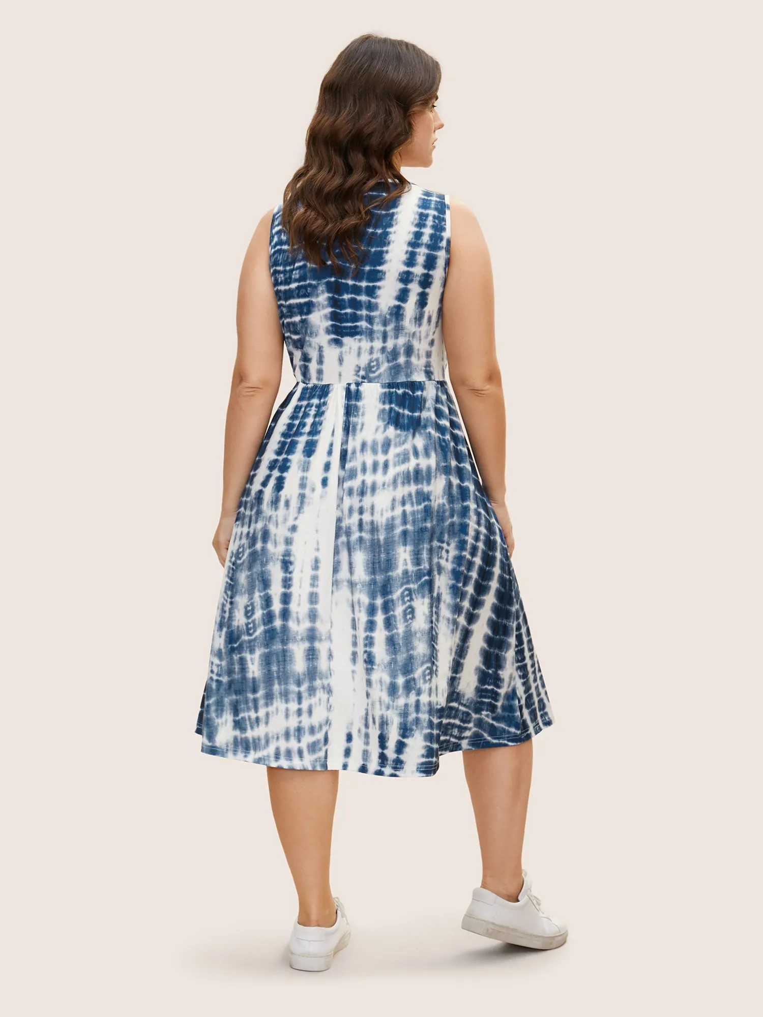 Tie Dye Round Neck Pleated Midi Dress sold by Bloomchic product image thumbnail 3