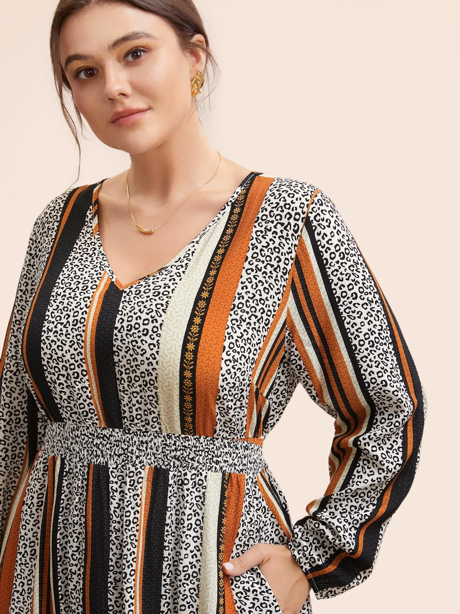 V Neck Leopard Print Patchwork Contrast Dress sold by Bloomchic product image thumbnail 2