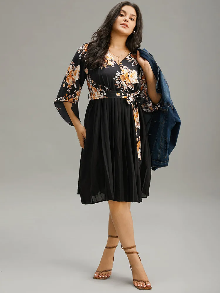 Floral Print Bell Sleeve Belted Pleated Hem Dress sold by Bloomchic product image thumbnail 4