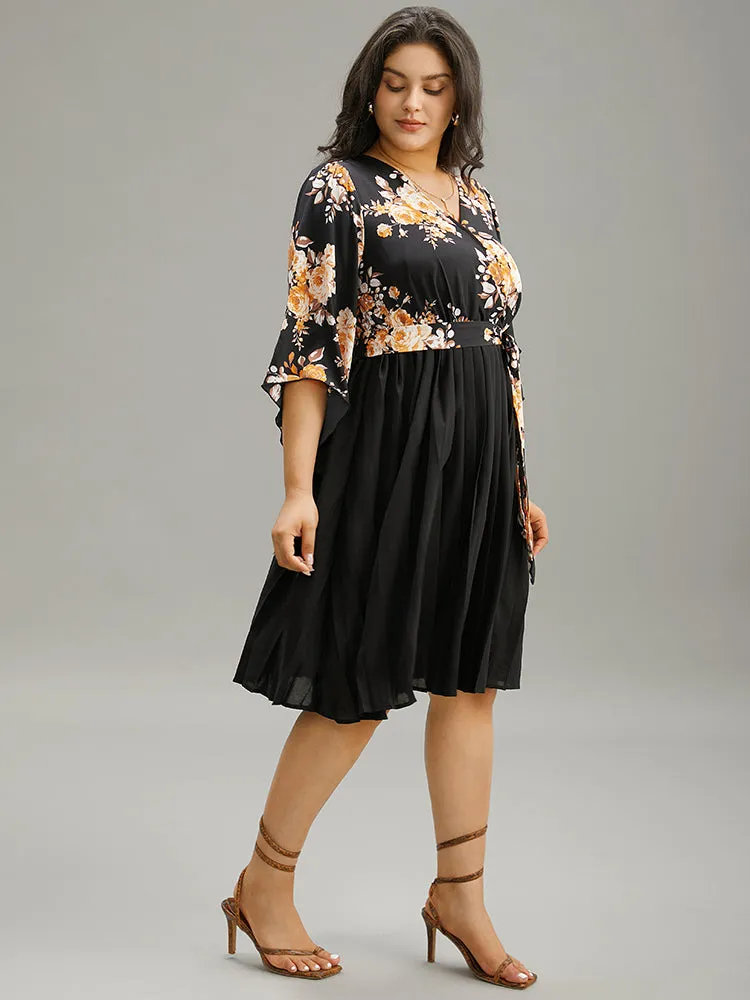 Floral Print Bell Sleeve Belted Pleated Hem Dress sold by Bloomchic product image thumbnail 2