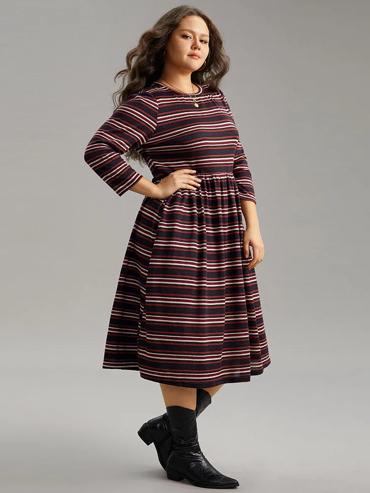 Striped Print Round Neck Pocket Elastic Waist Dress sold by Bloomchic product image thumbnail 4