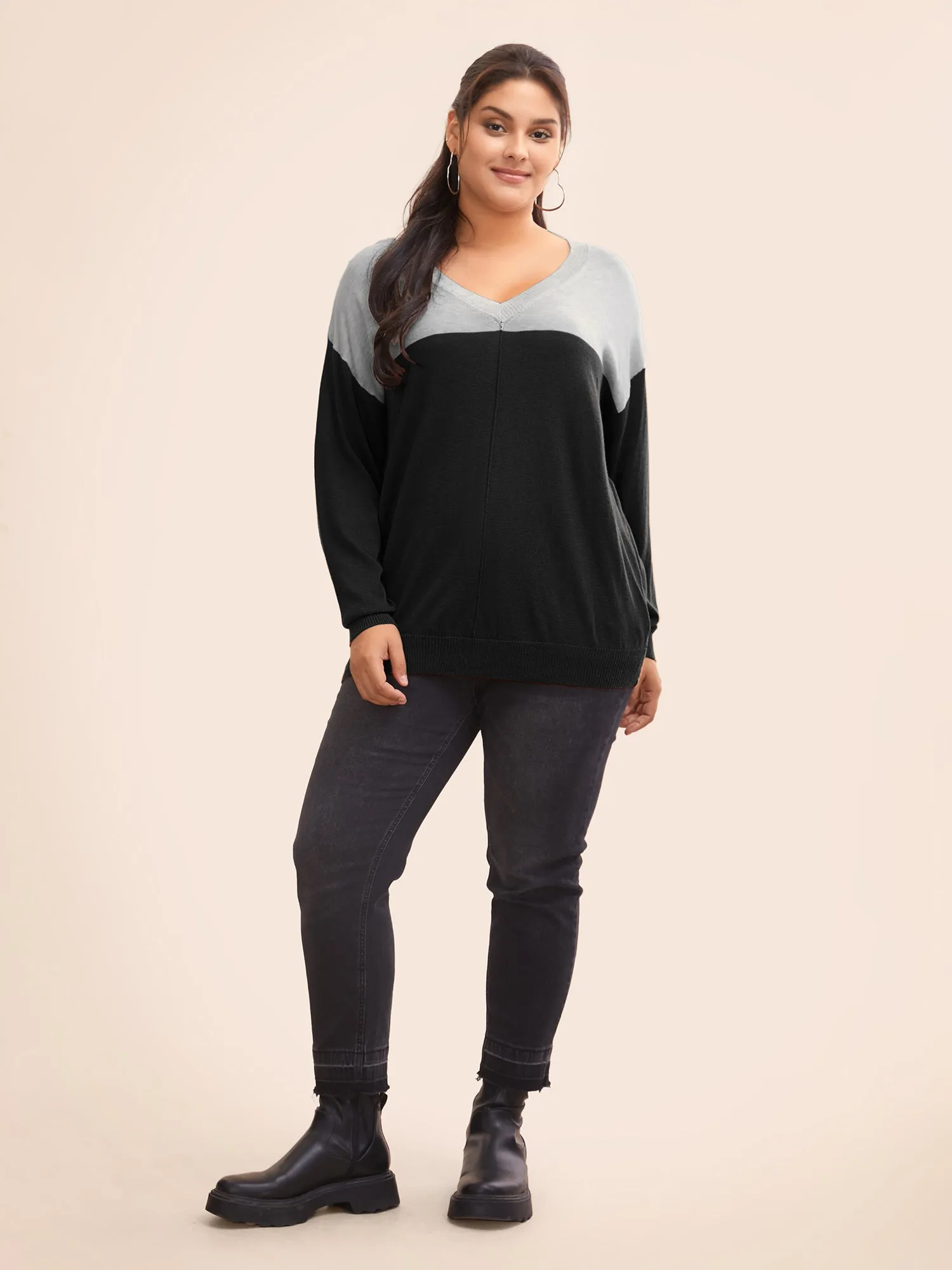 Supersoft Essentials Colorblock Two Tone Patchwork V Neck Pullover sold by Bloomchic product image thumbnail 4