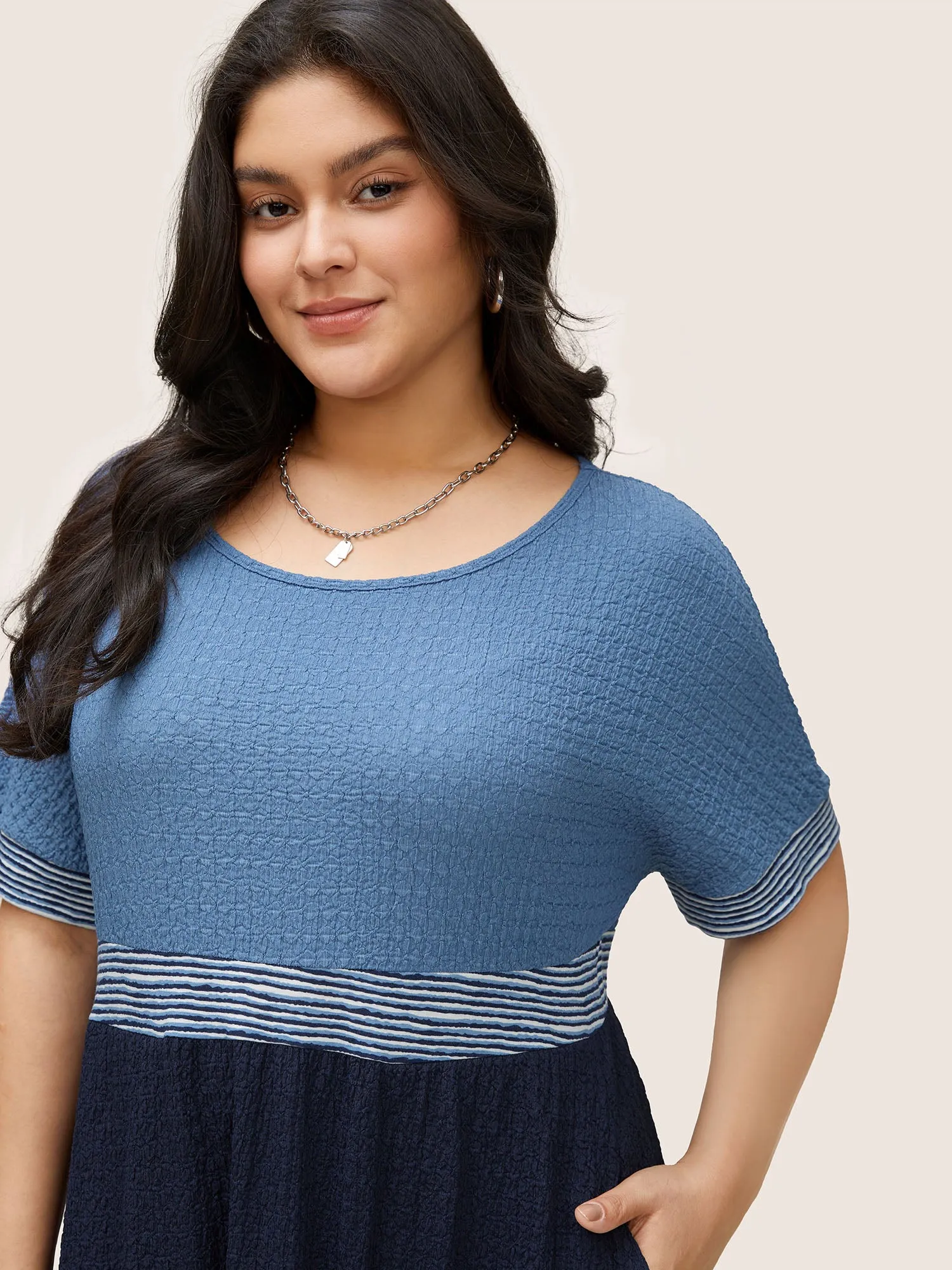 Plisse Striped Colorblock Batwing Sleeve Dress sold by Bloomchic product image thumbnail 4