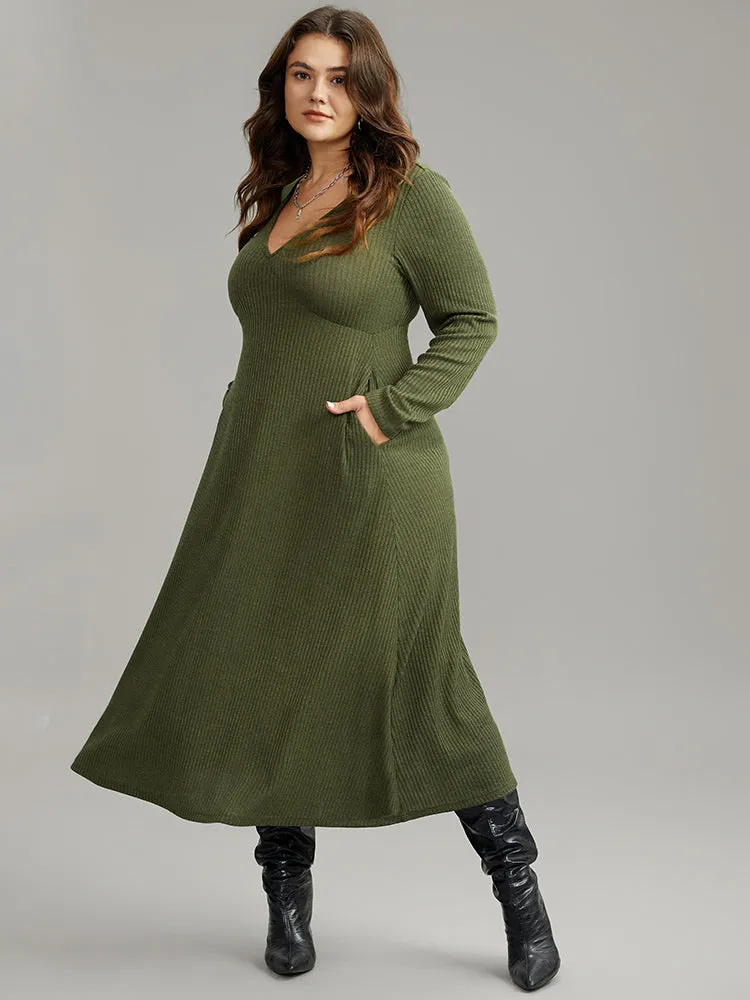 Solid Textured V Neck Pocket Dress sold by Bloomchic product image thumbnail 3