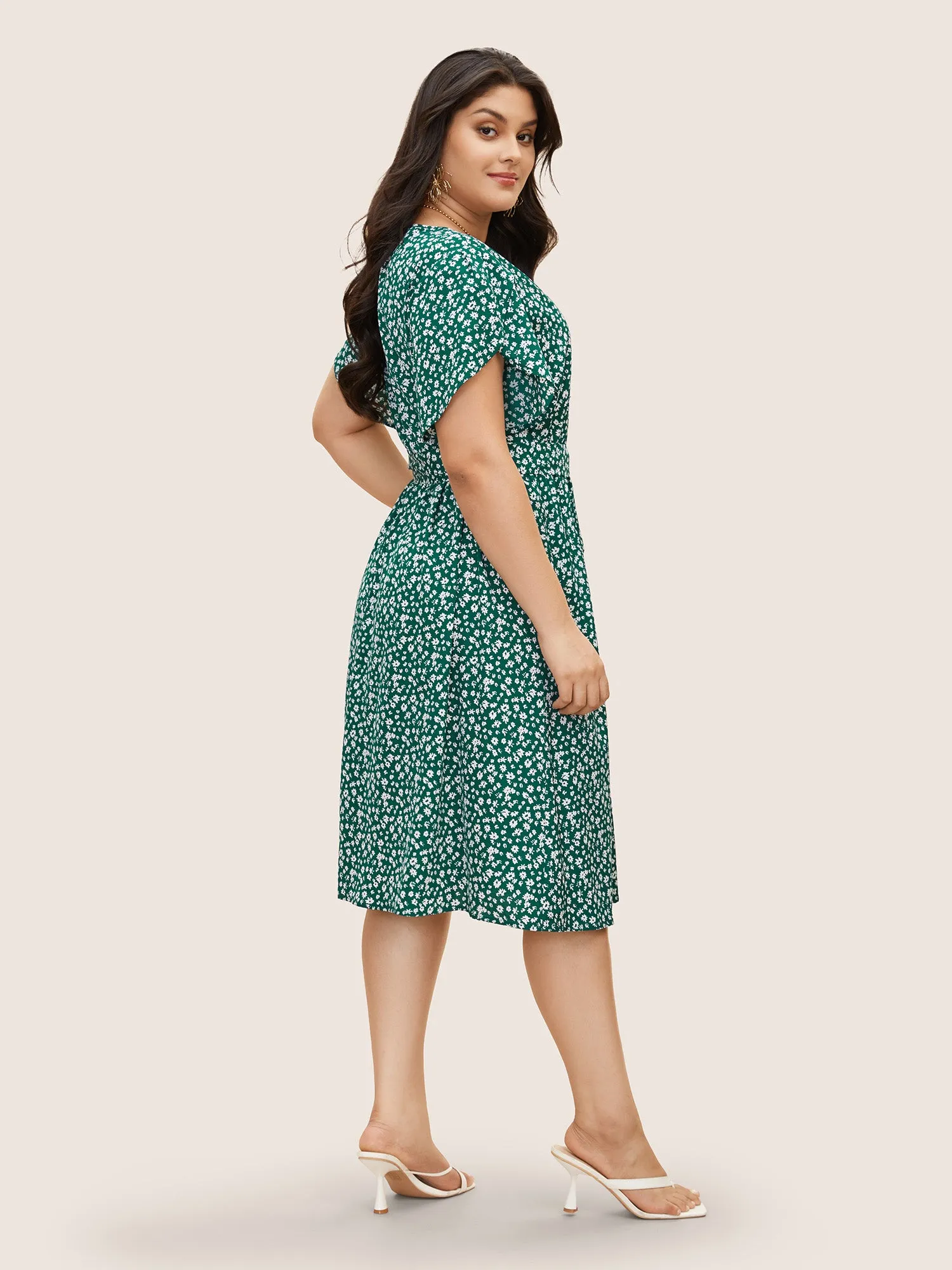 Tulip Sleeved Round Neck Midi Dress sold by Bloomchic product image thumbnail 3