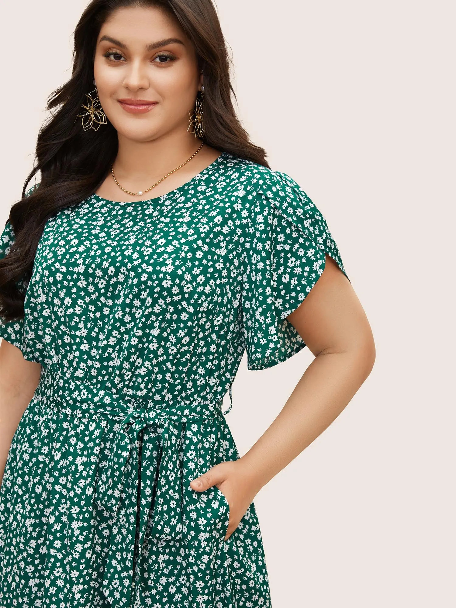 Tulip Sleeved Round Neck Midi Dress sold by Bloomchic product image thumbnail 4