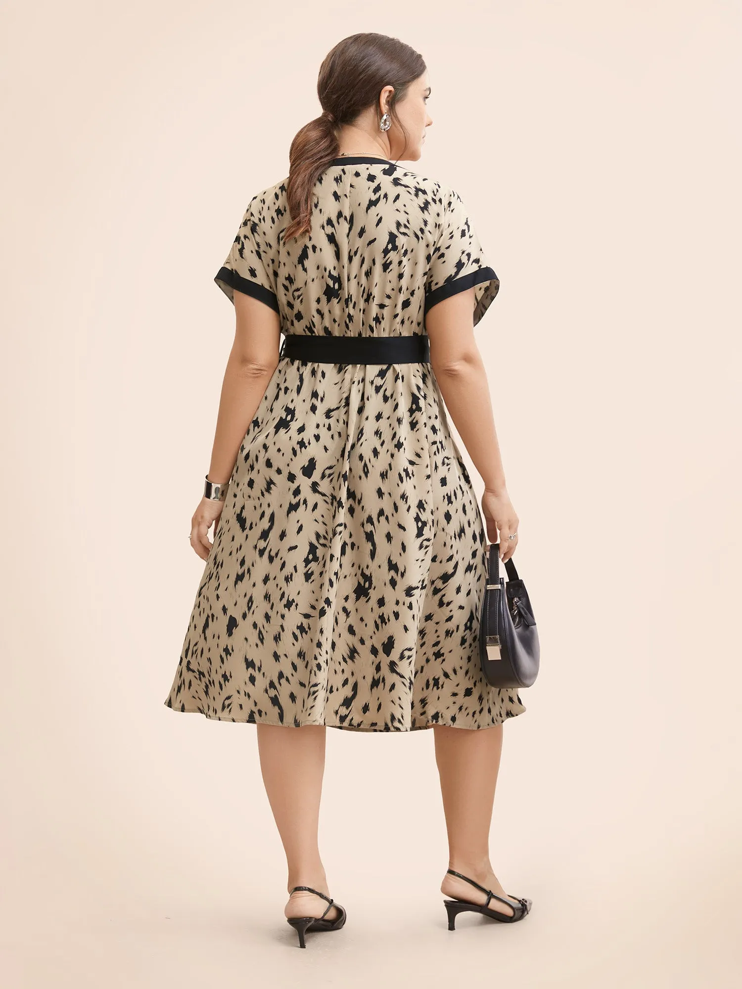 Leopard Print Contrast Trim Dolman Sleeve Dress sold by Bloomchic product image thumbnail 3