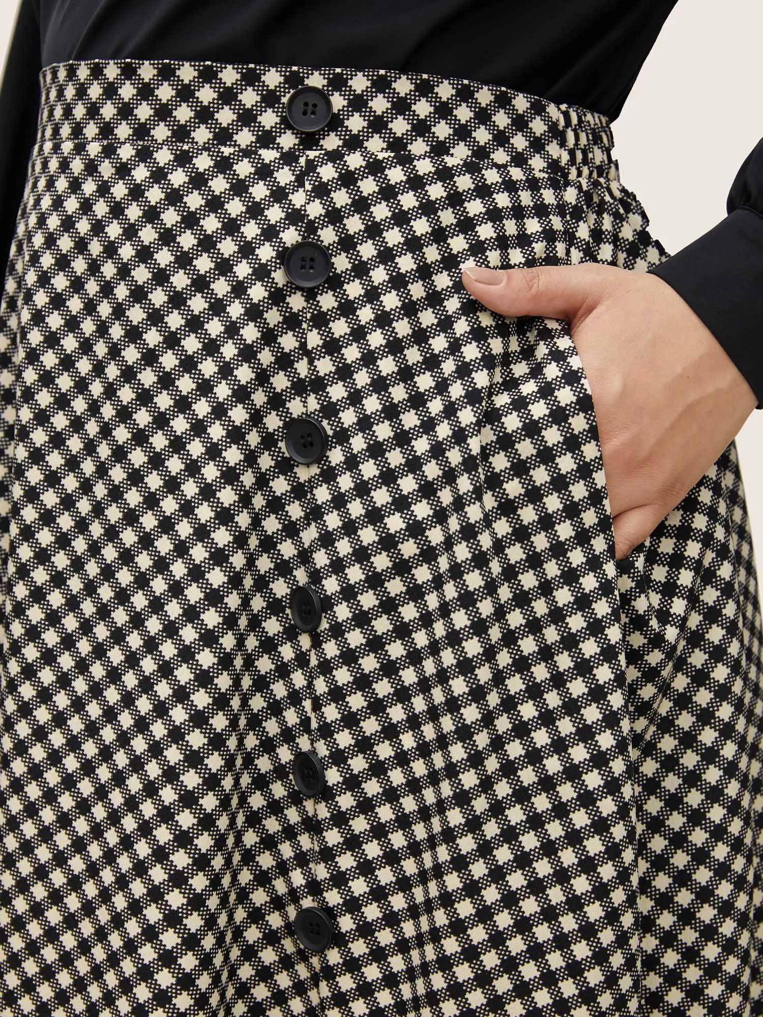 Gingham Button Detail Pocket Cropped Skirt sold by Bloomchic product image thumbnail 4