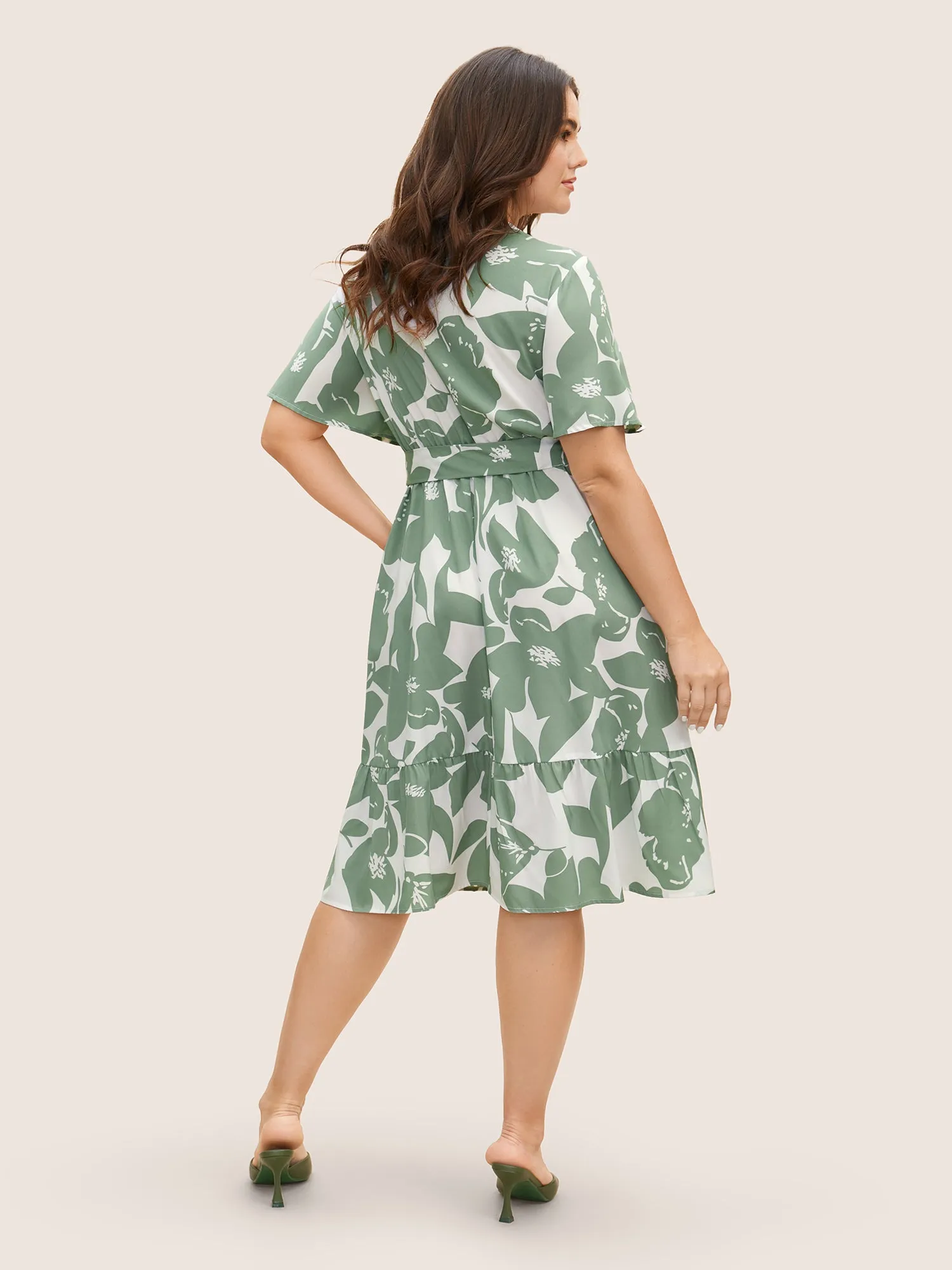 Notched Collar Silhouette Floral Print Pleated Dress sold by Bloomchic product image thumbnail 5