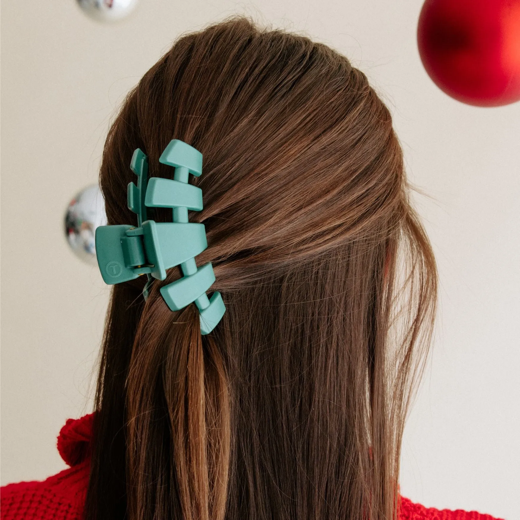 Classic Fir Real Medium Hair Clip sold by TELETIES product image thumbnail 3