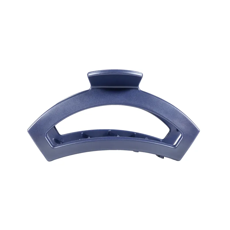 Open Hampton Bay Medium Claw Hair Clip sold by TELETIES