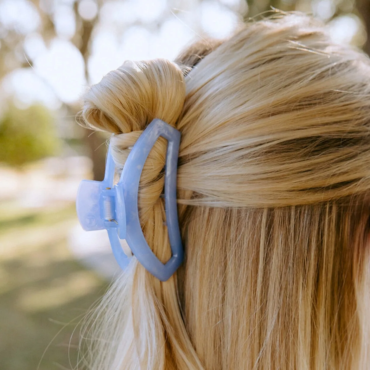 Open Blue Lagoon Medium Hair Clip sold by TELETIES product image thumbnail 3