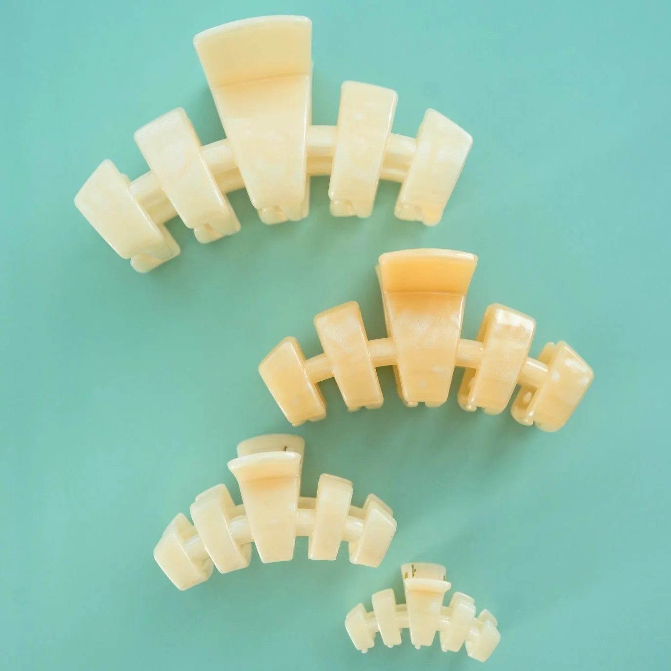 Classic Soft Surf Large Hair Clip sold by TELETIES product image thumbnail 4