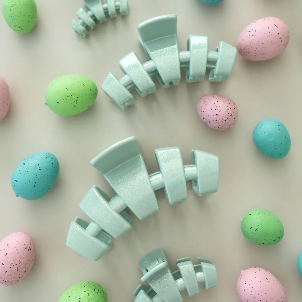 Dew Drop Small Classic Claw Clip sold by TELETIES product image thumbnail 4