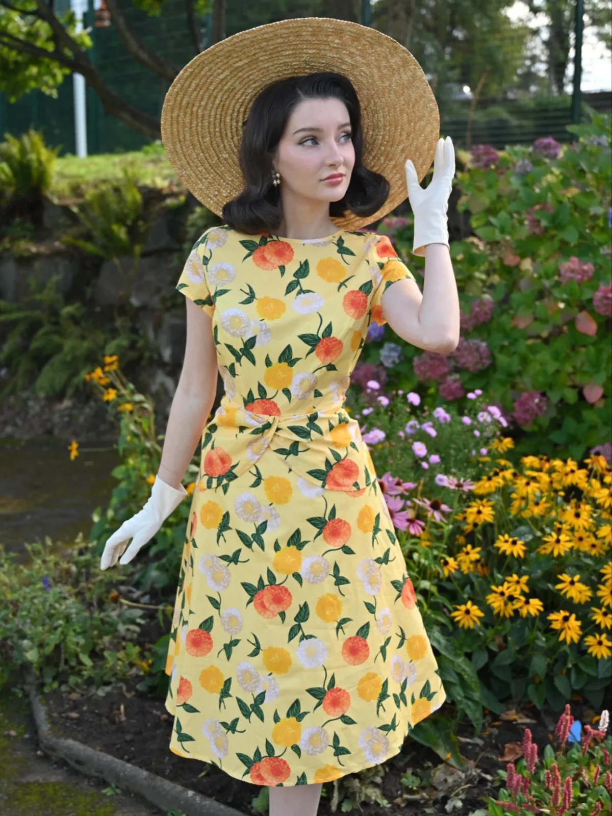 Yellow 1950s Hydrangea Floral Ruched Dress sold by Retro Stage product image thumbnail 2