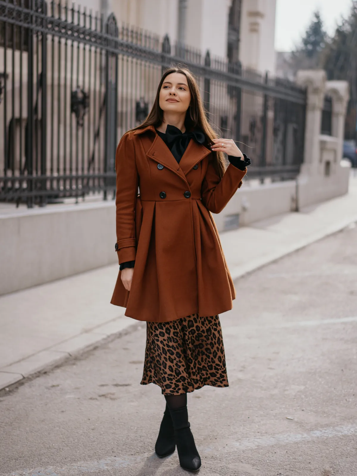 1950s Solid Color Lapel Slim Coat sold by Retro Stage product image thumbnail 4