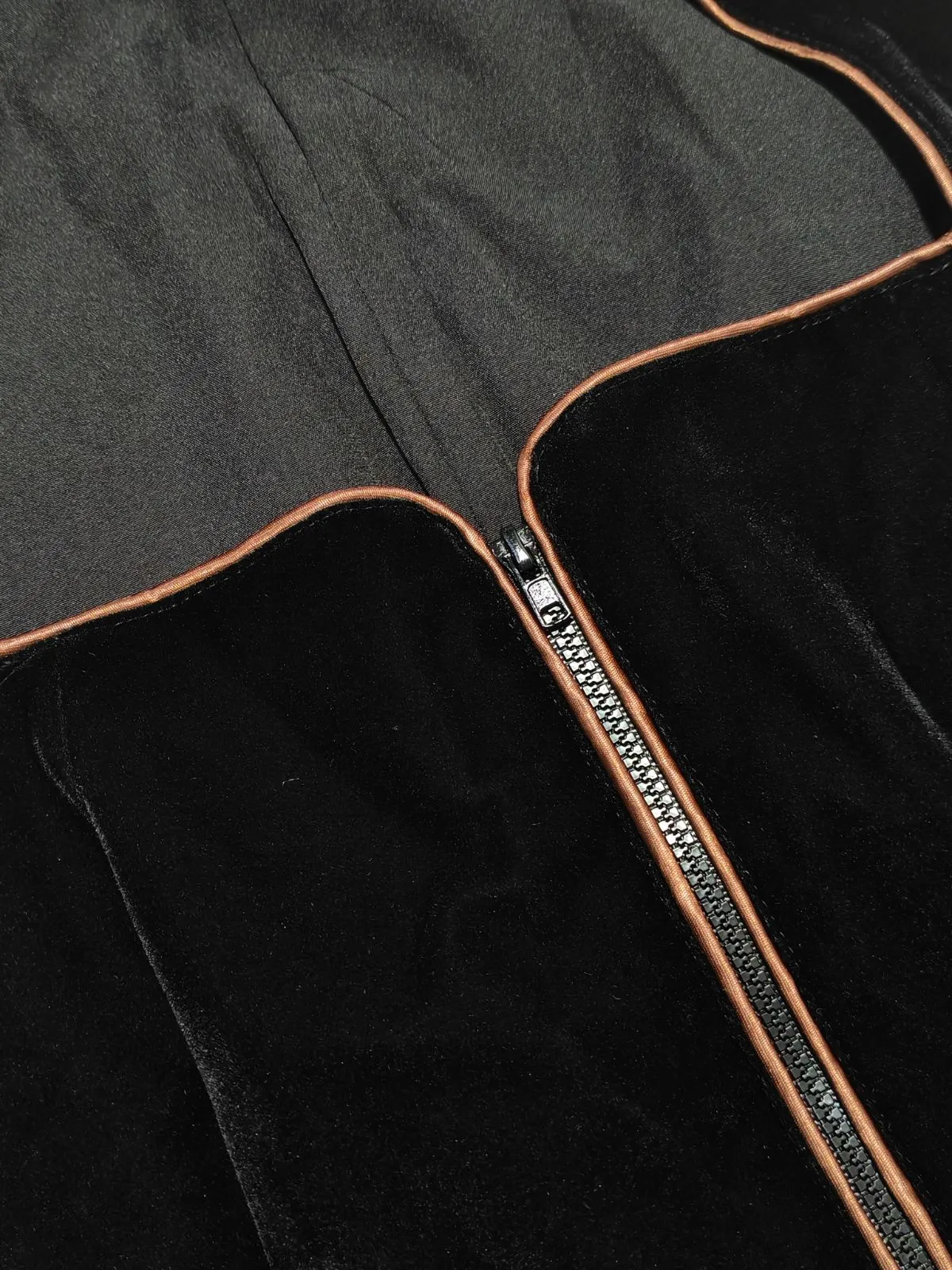 Brown 1950s Crochet Velvelt Dress & Satin Pleated Apron sold by Retro Stage product image thumbnail 2