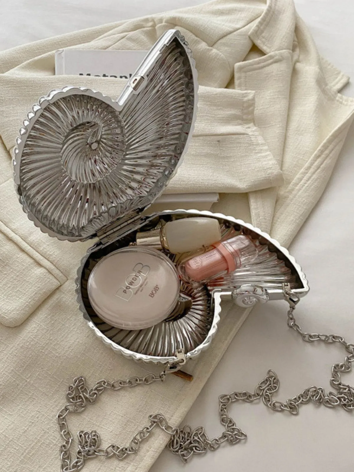 Metallic Seashell Clutch Chain Bag sold by Retro Stage product image thumbnail 5