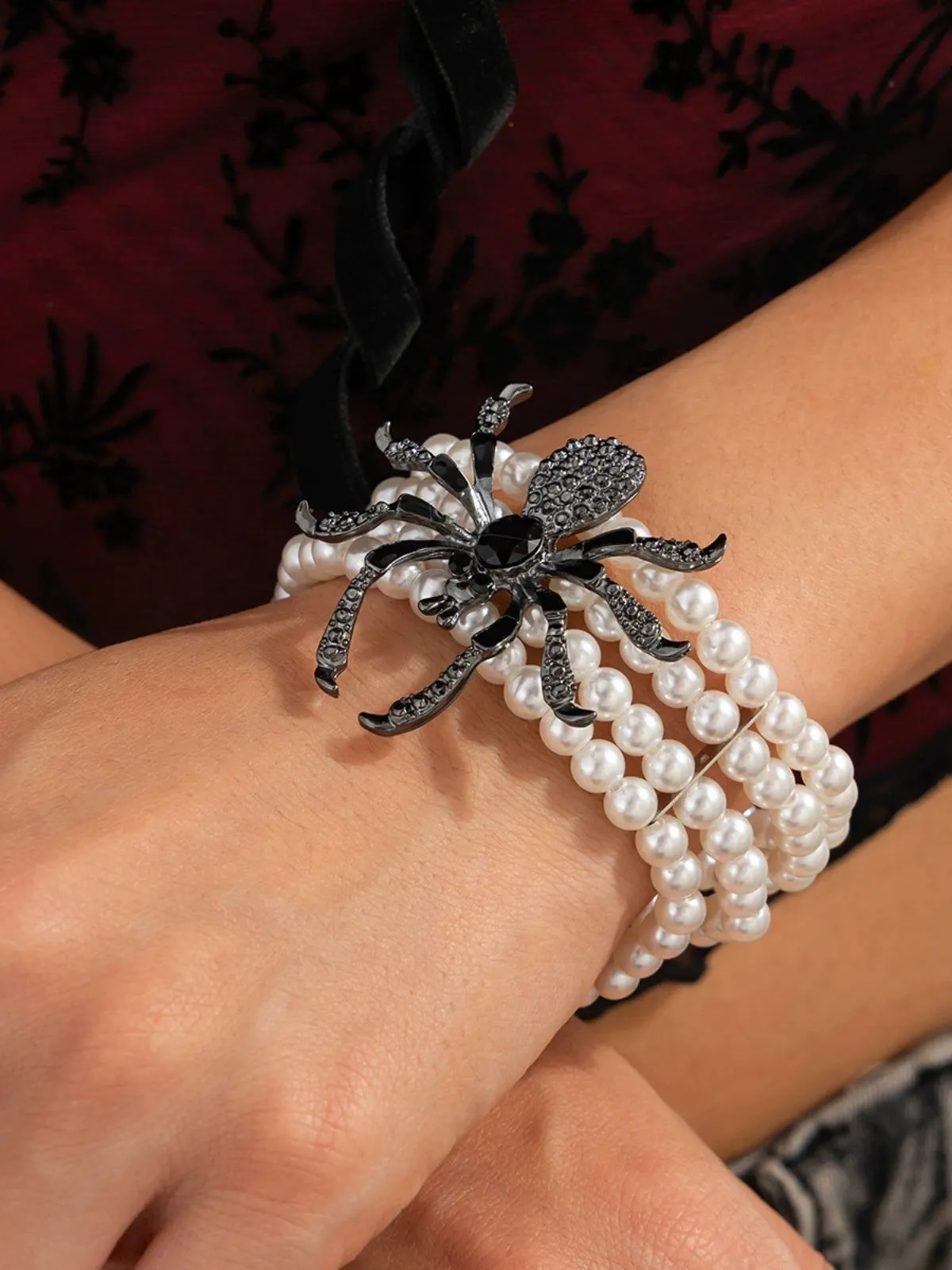 Vintage Halloween Spider Faux Pearl Bracelet sold by Retro Stage product image thumbnail 2